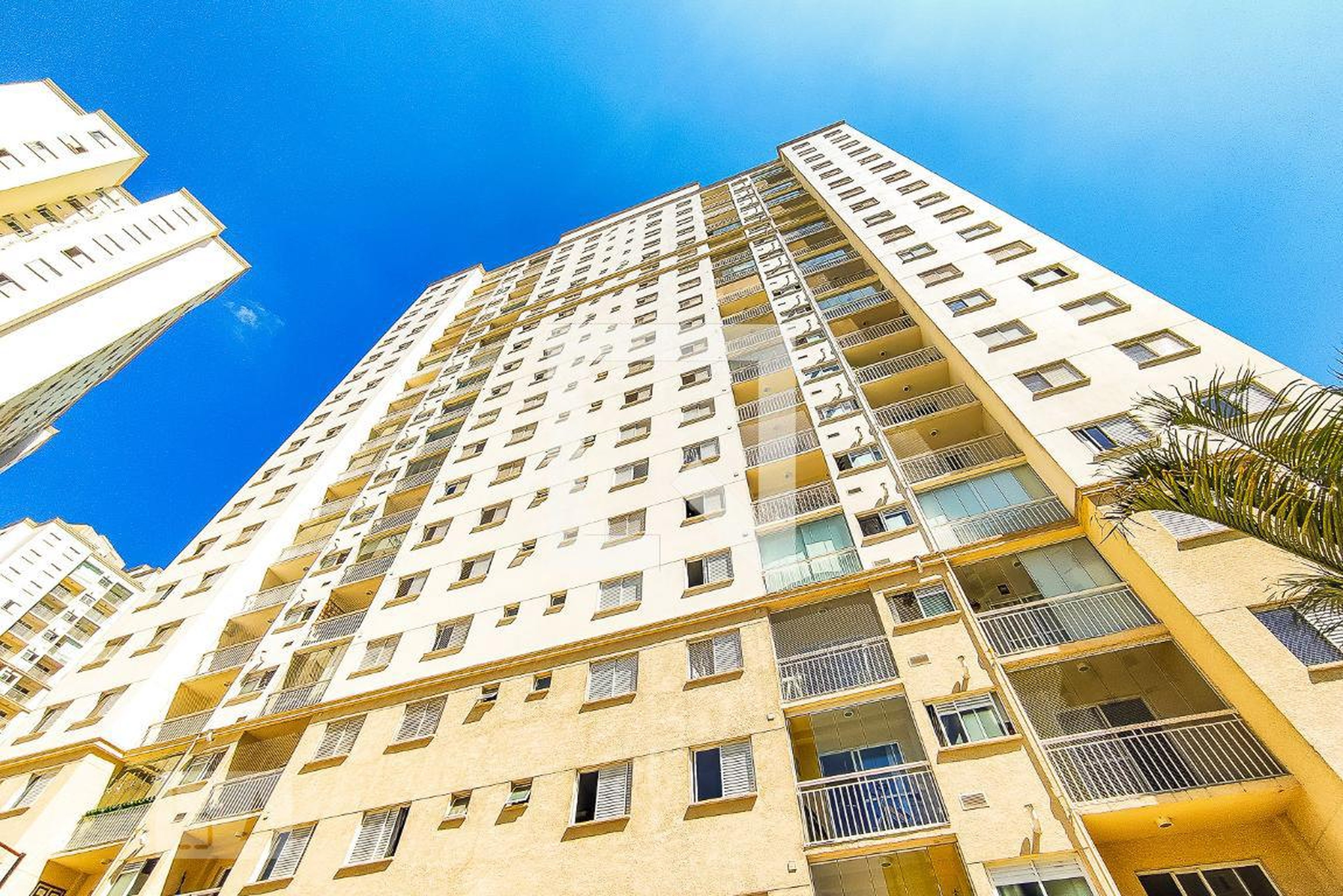 Fachada Condomínio em Rua José Coimbra, 188