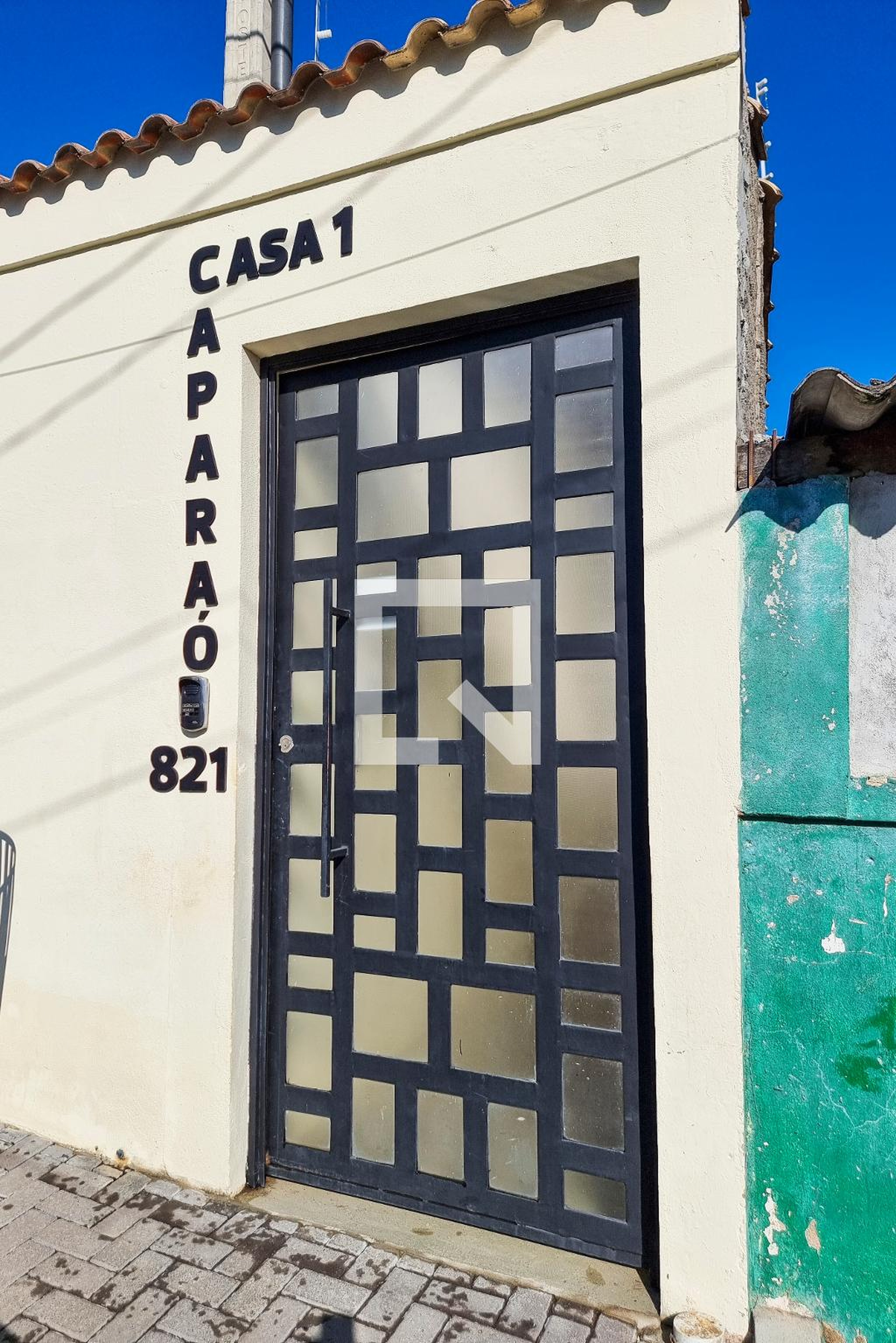 Fachada Condomínio em Rua Caparaó, 821