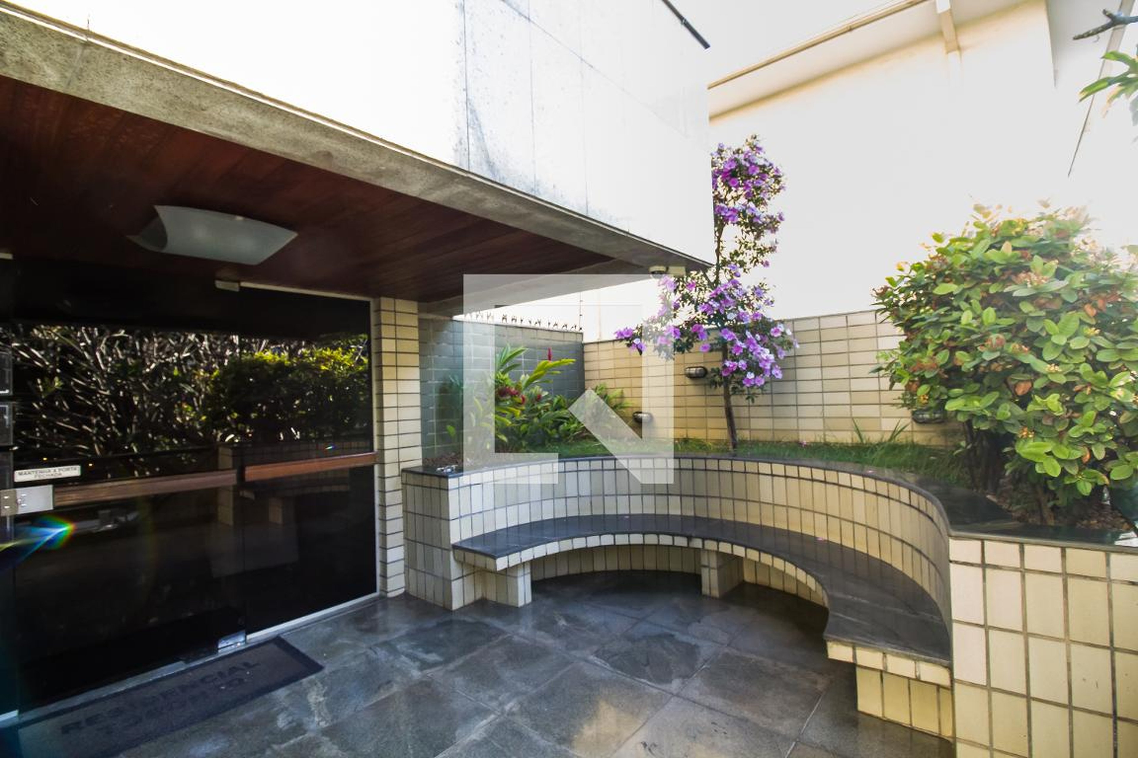 Hall de entrada - Edifício Residencial Toronto