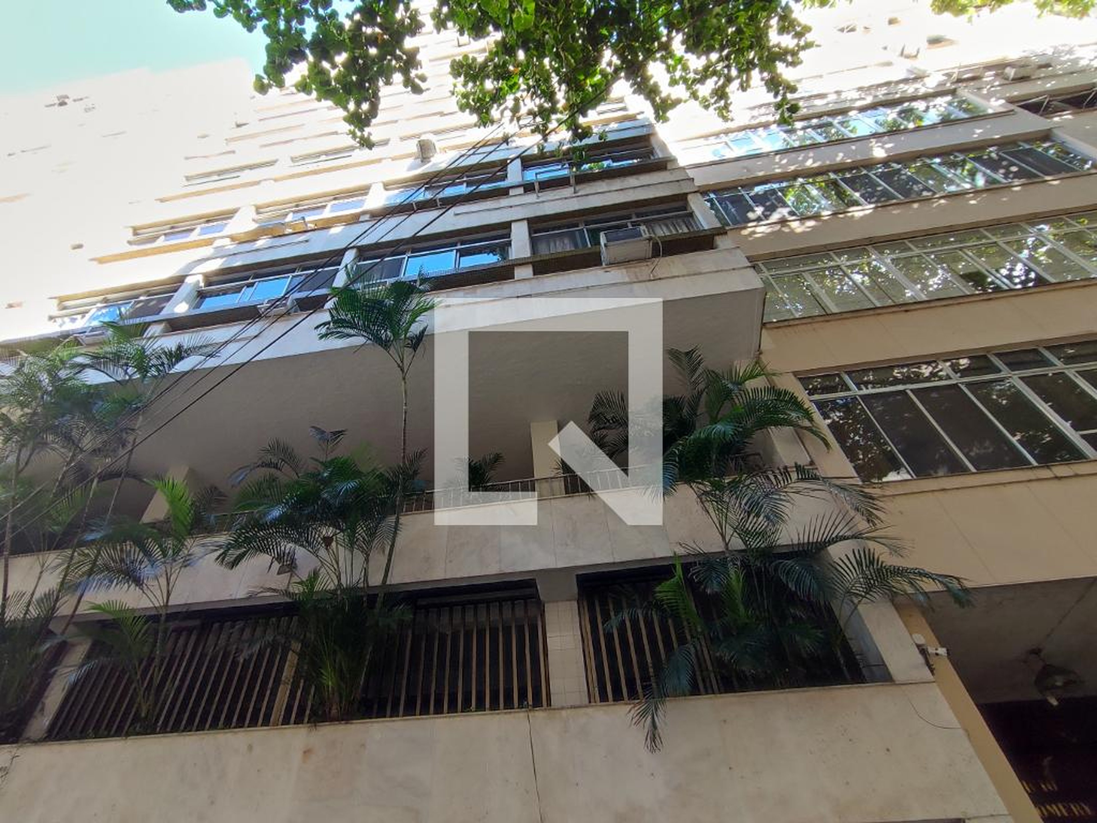 Fachada Condomínio em Rua Hilário de Gouveia, 87