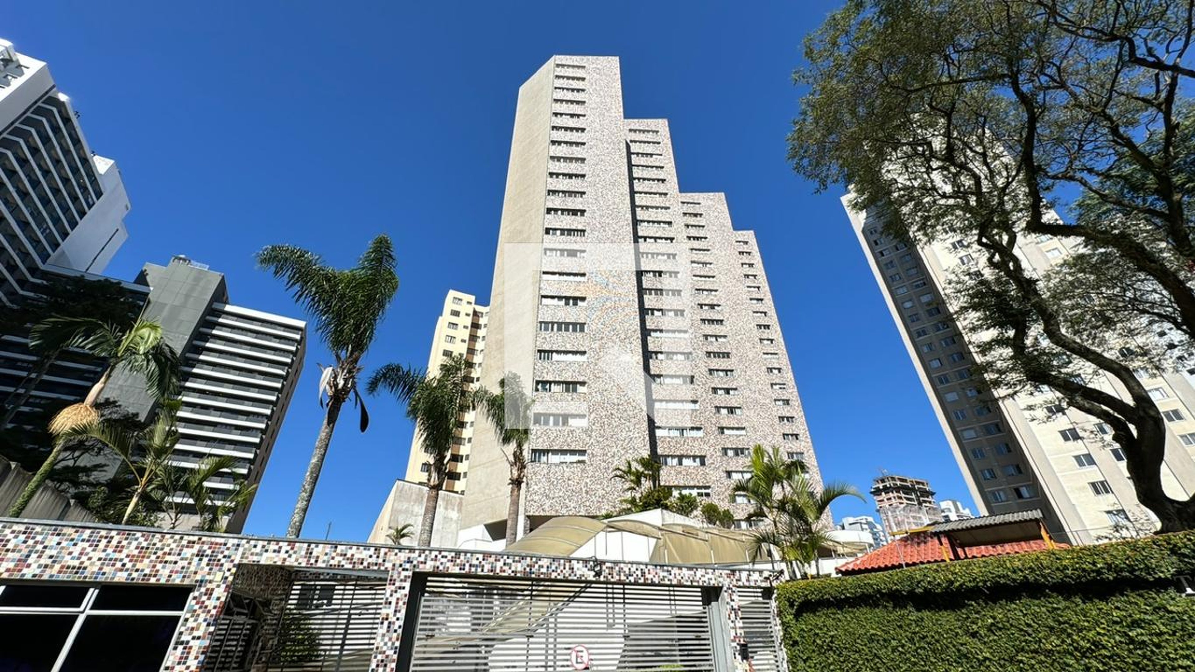 Fachada Edifício Torre do Lago