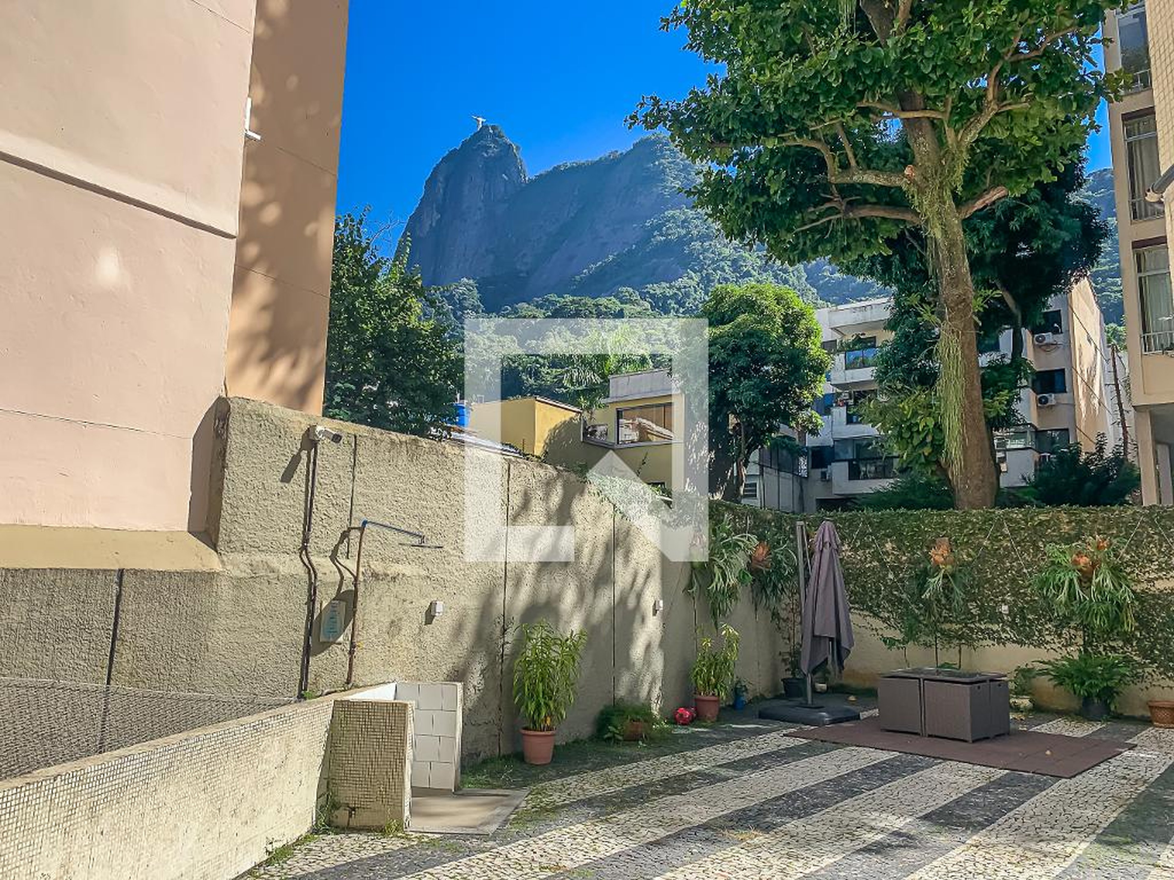 Área comum - 21 de Agosto