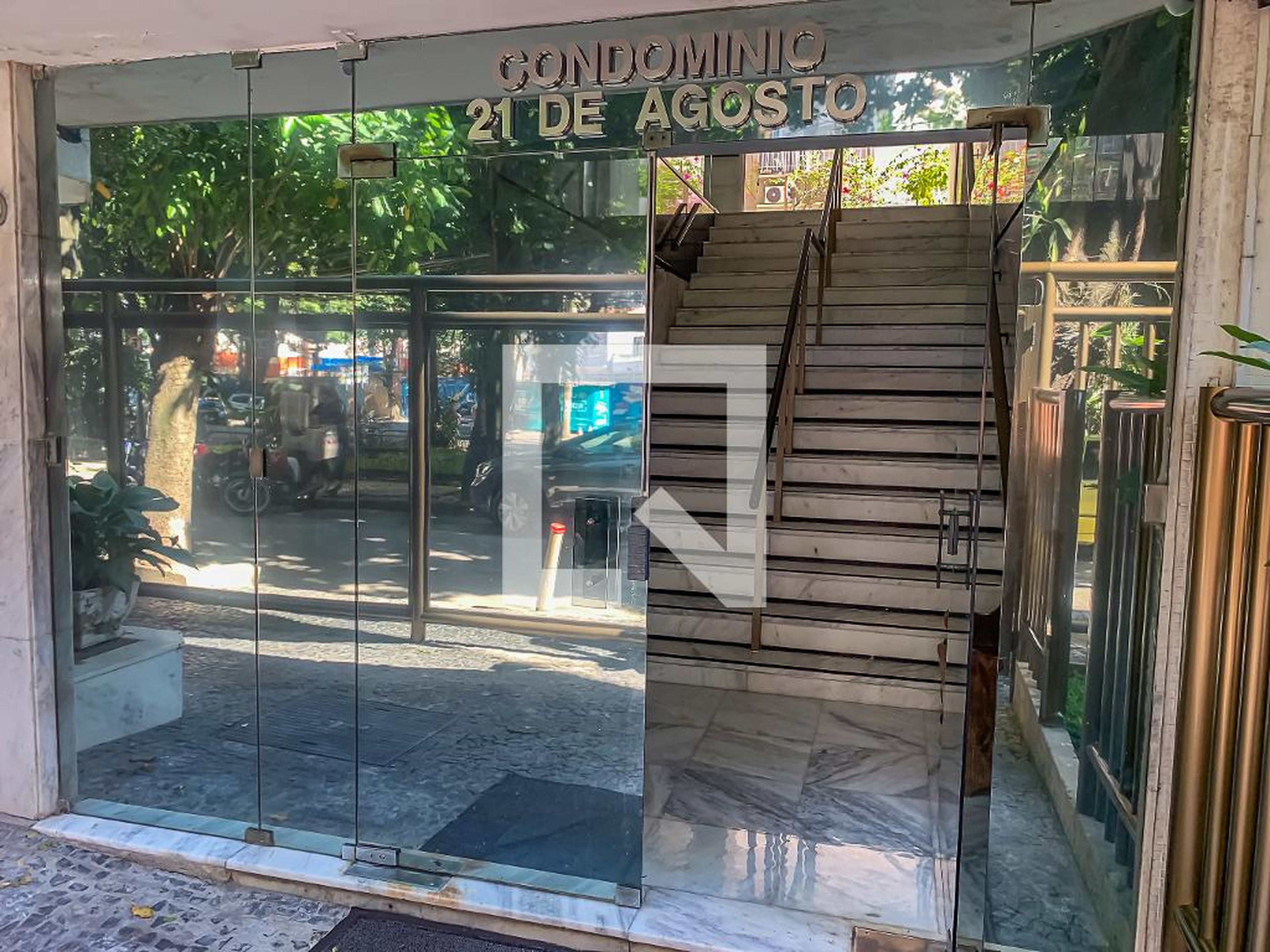 Hall de entrada - 21 de Agosto