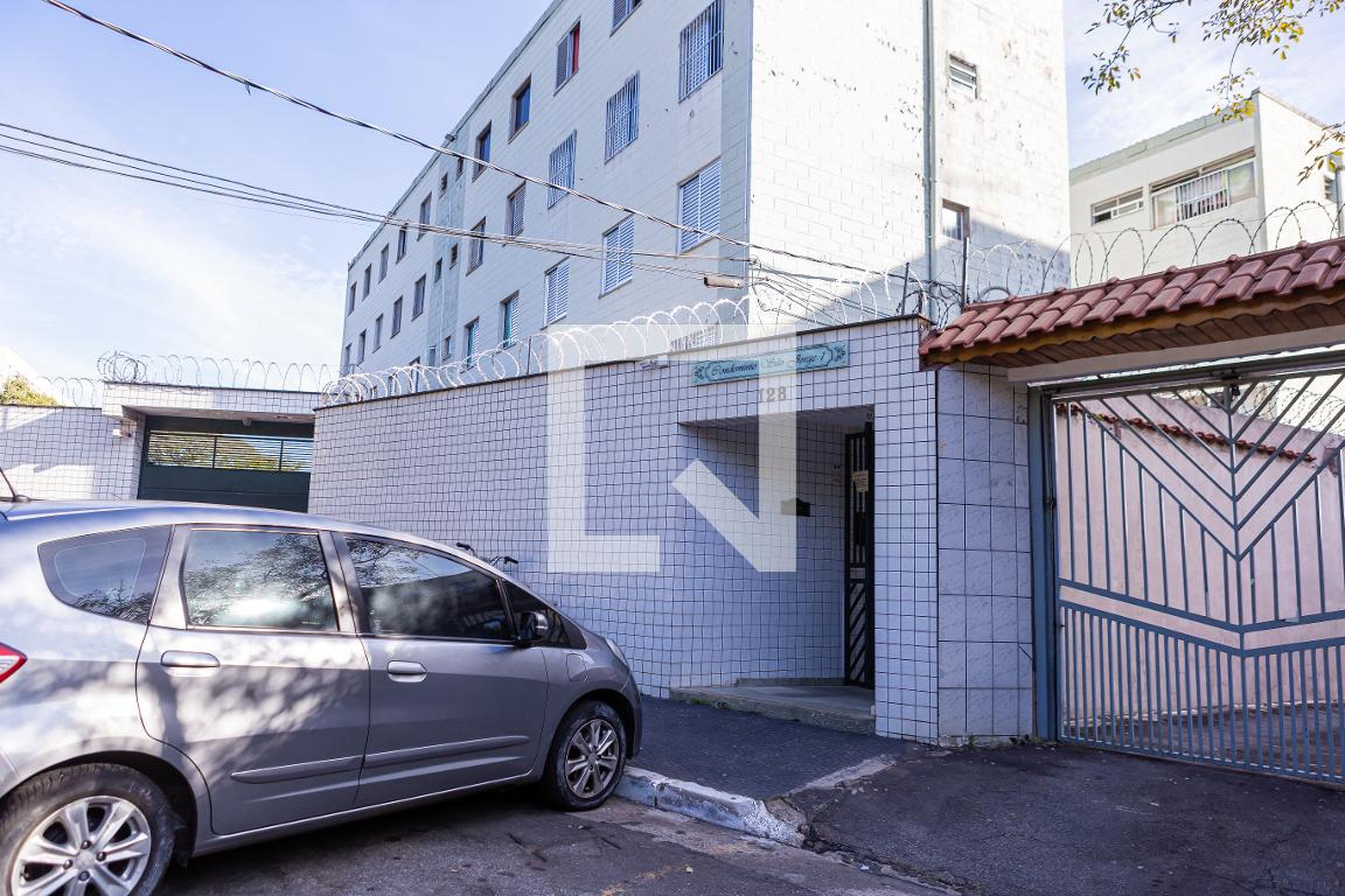 Fachada Condomínio em Rua Padre José Vieira de Matos, 128