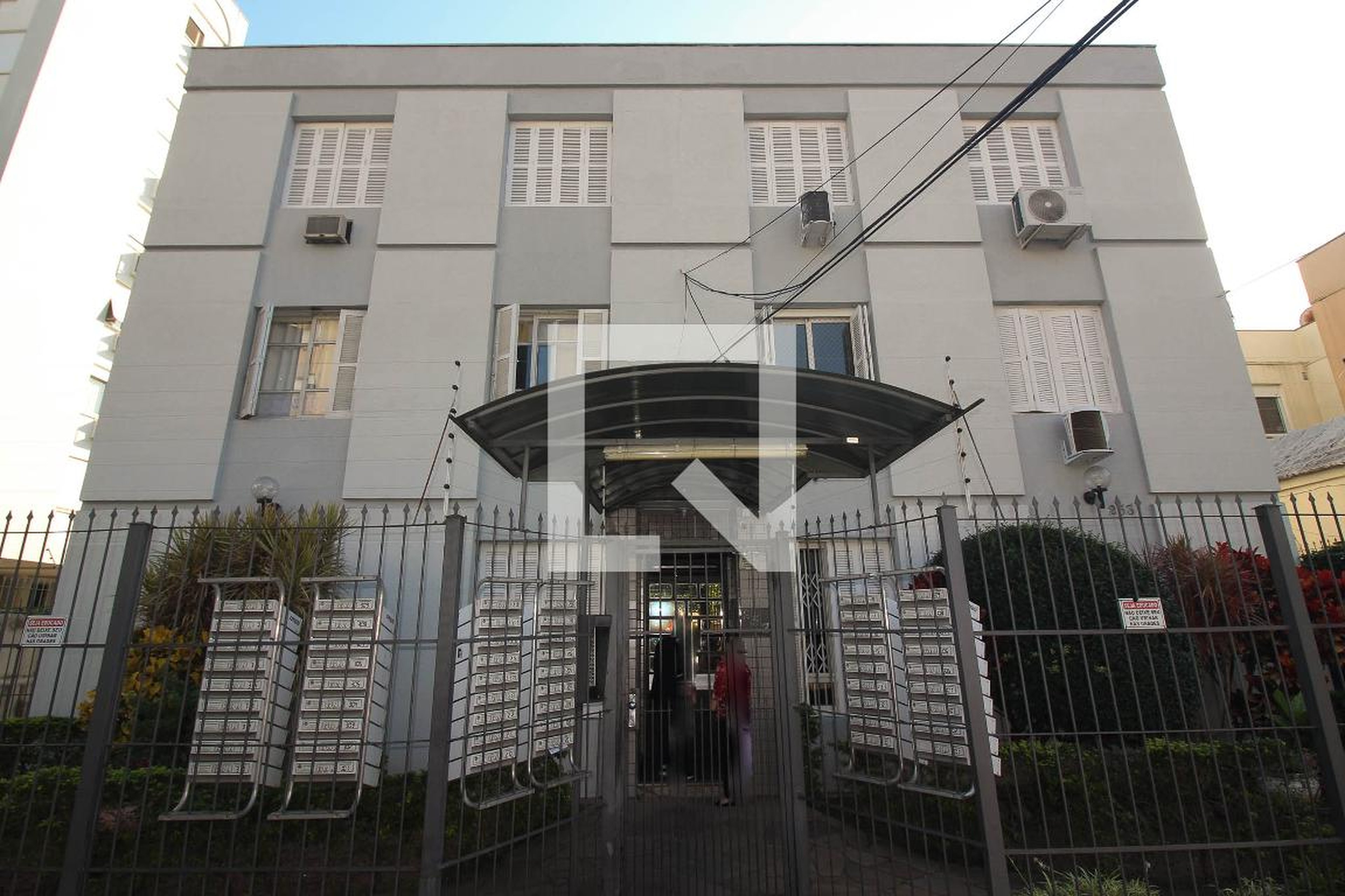 Fachada do Prédio Condomínio em Rua Barão de Teffé, 253