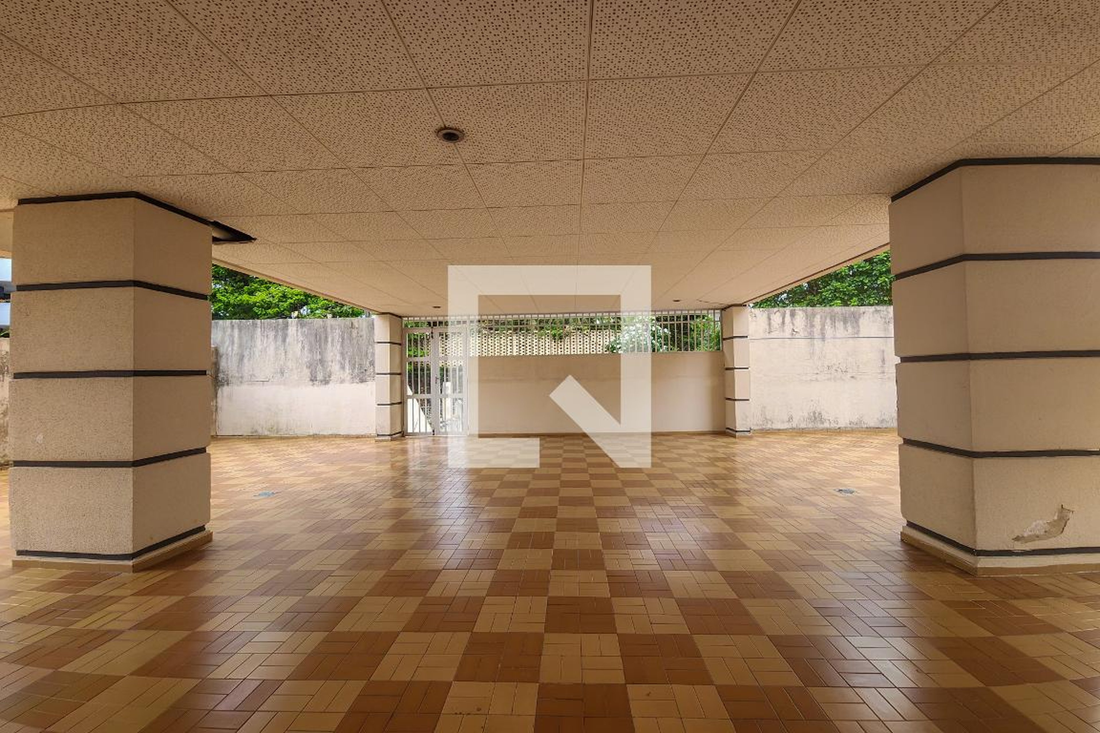 Área comum Condomínio em Rua Professor Sabino Silva, 558