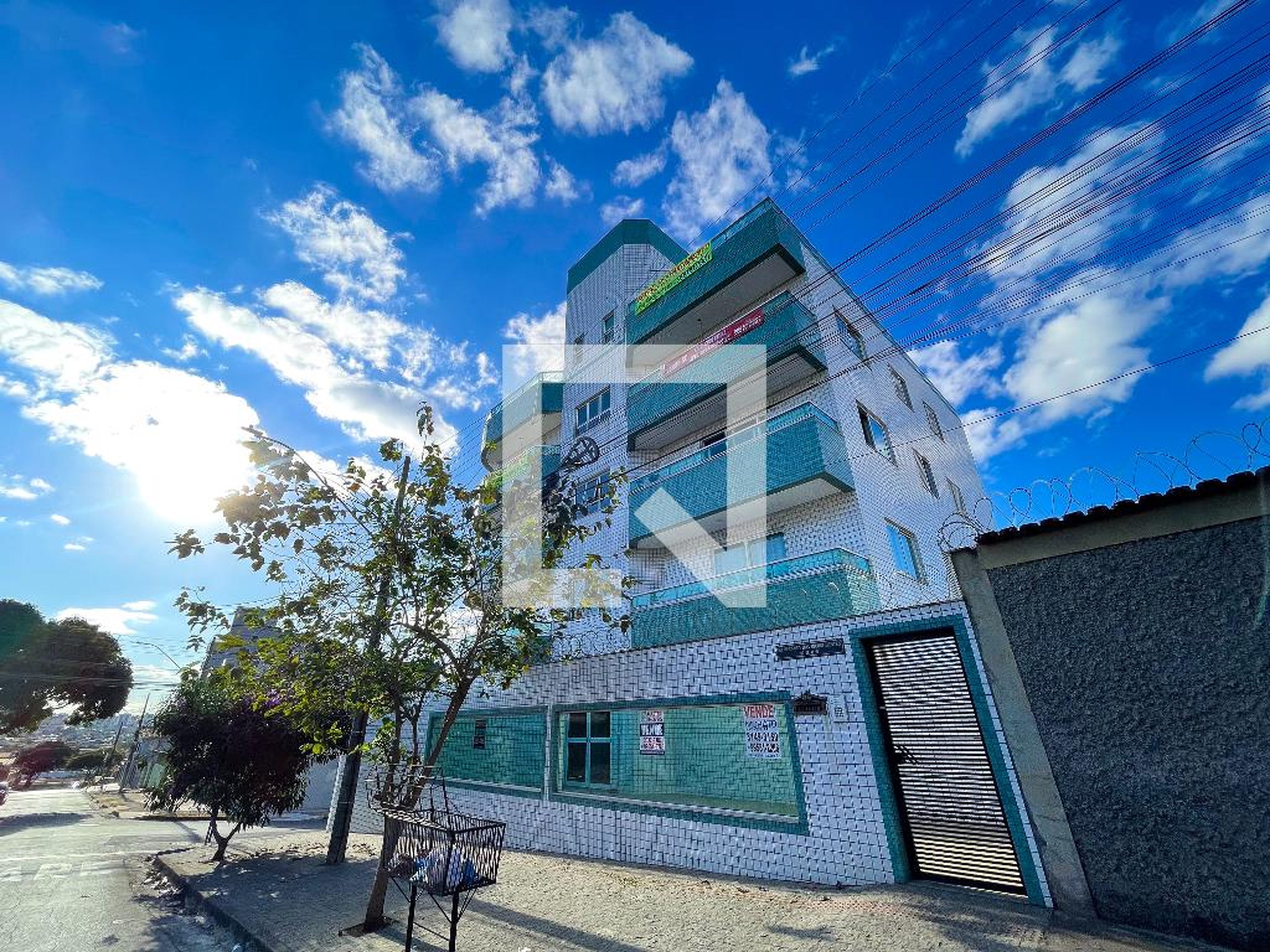 Fachada Condomínio em Rua Messías Luís de Freitas, 246