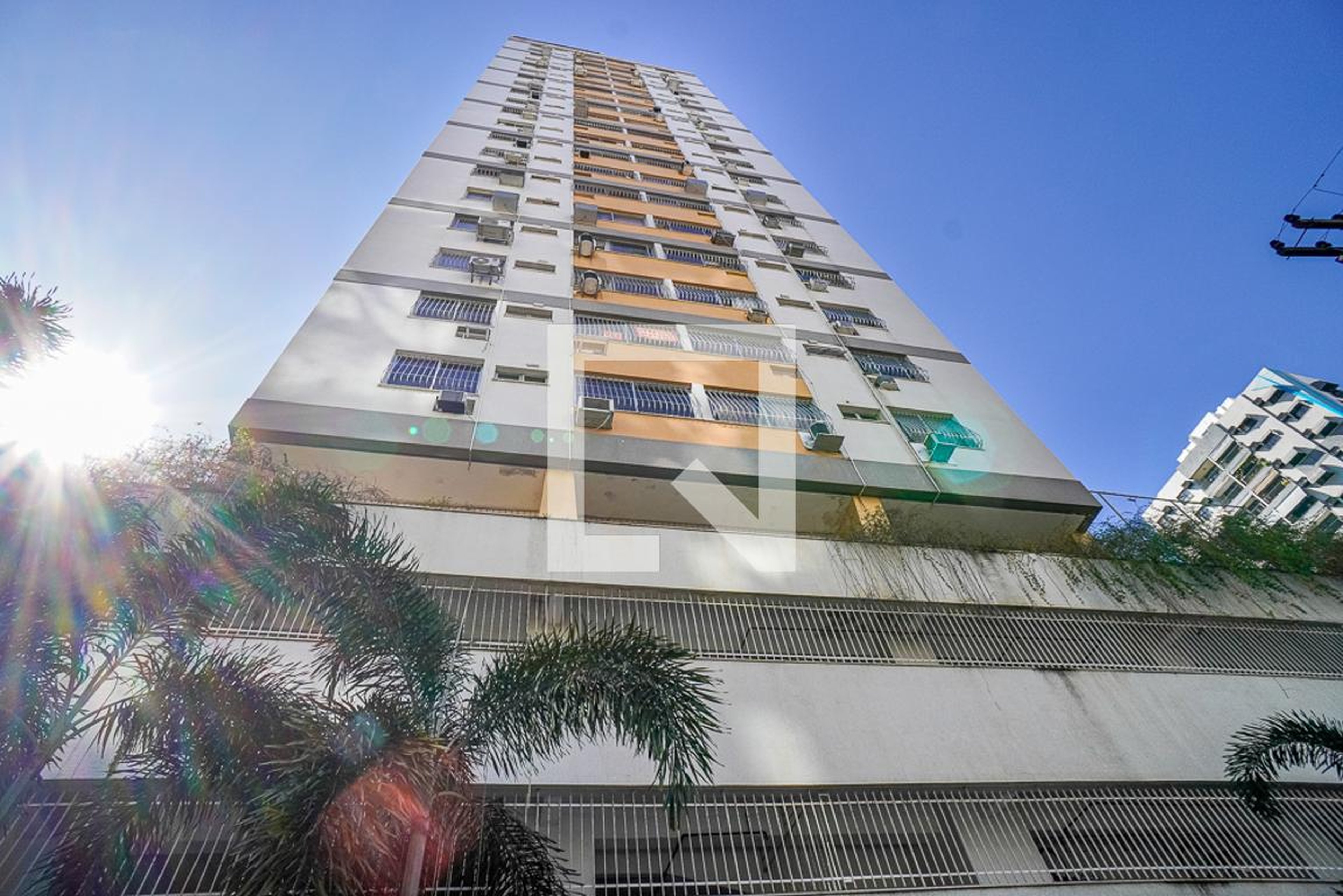 Fachada Condomínio Chateam D'Avignon