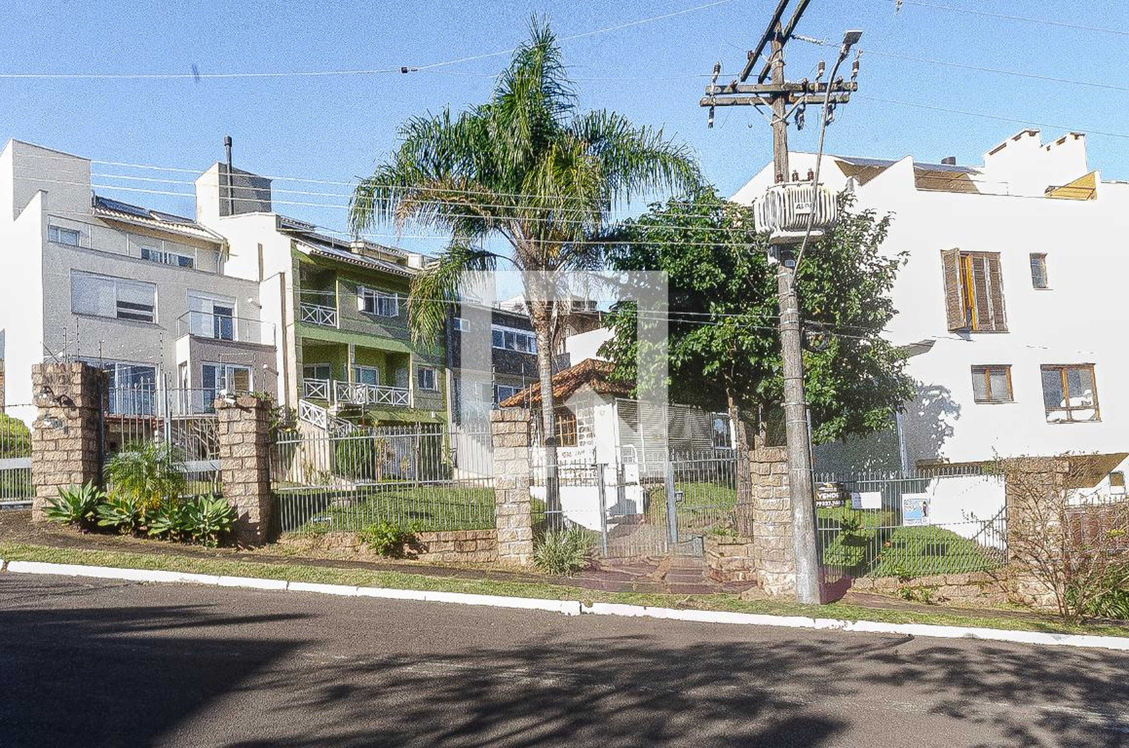 Fachada do Condomínio Condomínio Ville Leberte II