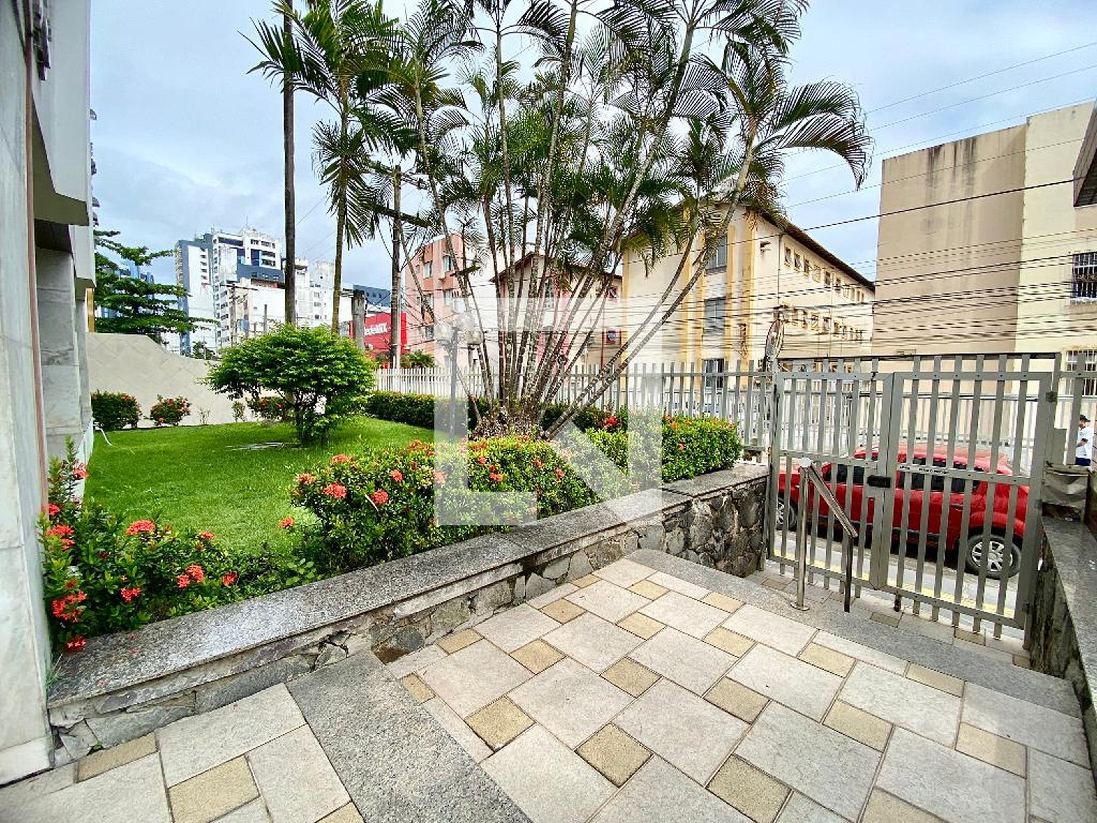 Área comum - Renoir