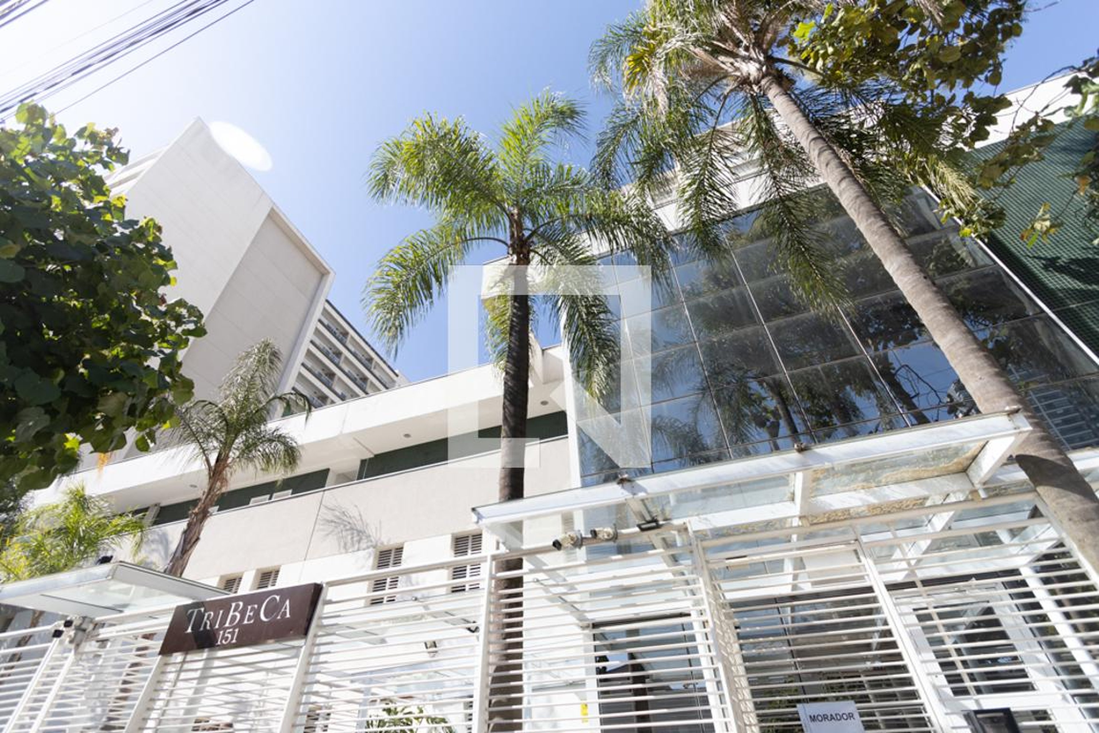 Fachada do Condomínio Condomínio Tribeca