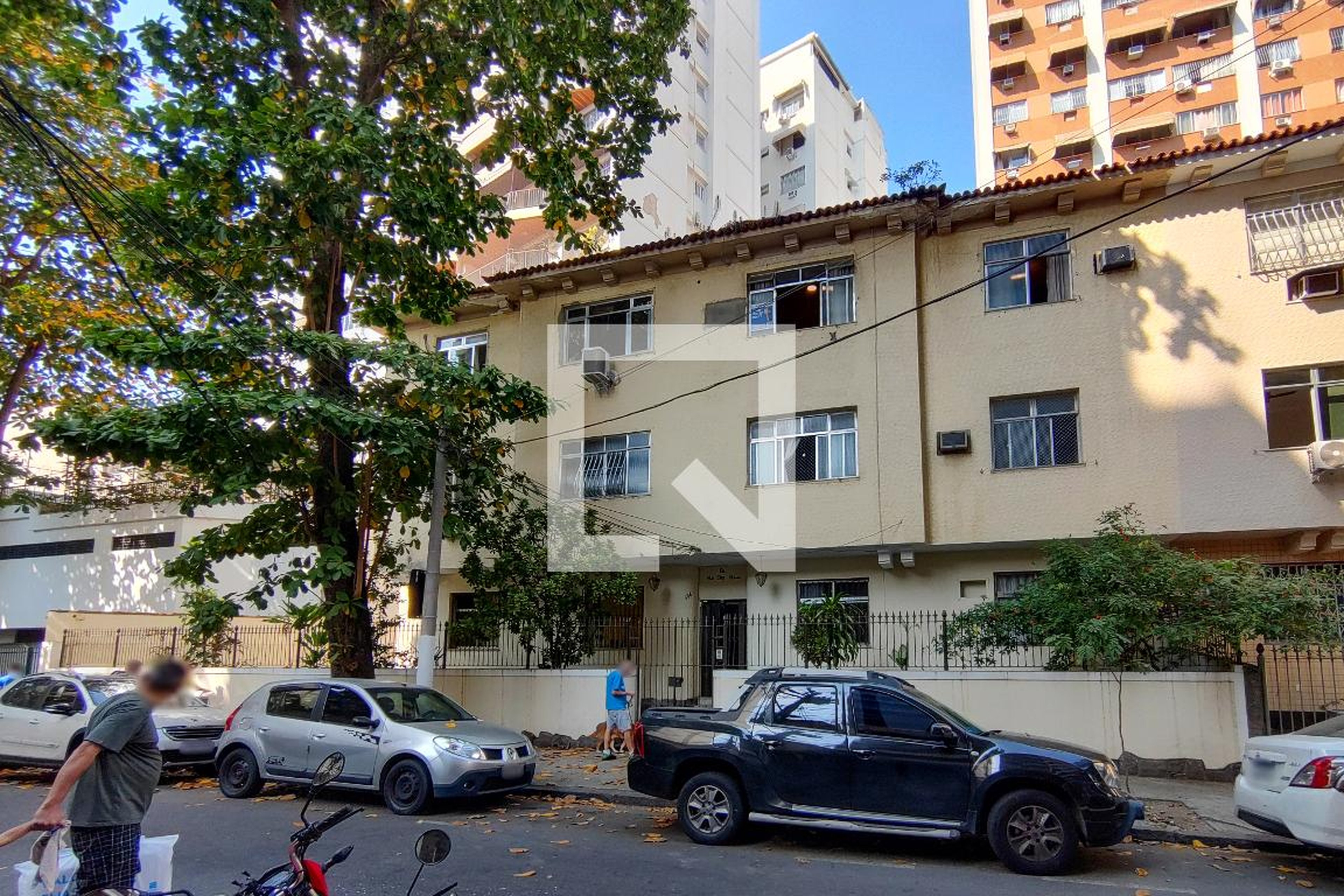 Fachada do Prédio Condomínio em Rua Doutor Herotides de Oliveira, 106