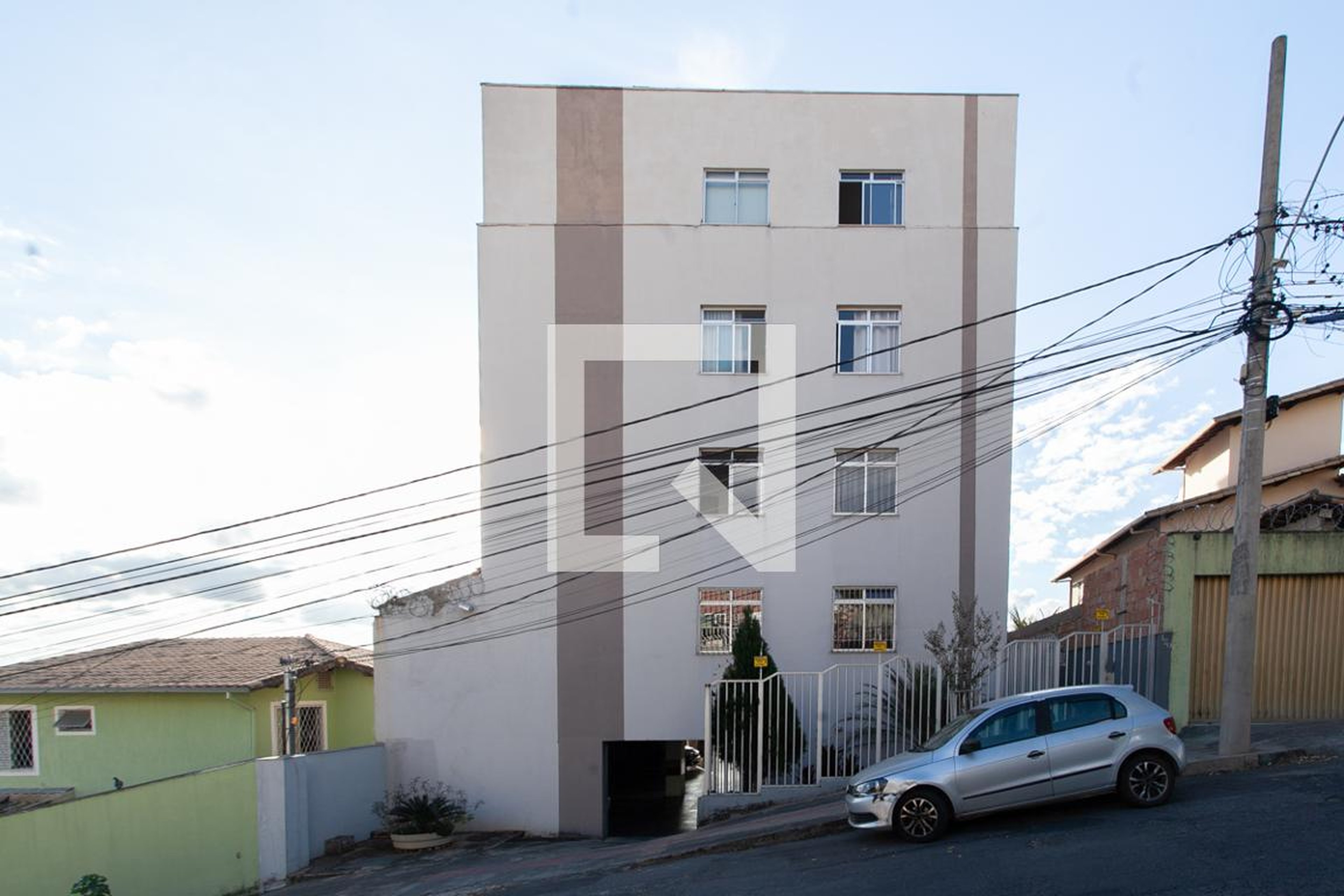 Fachada Condomínio em Rua Dinah Rocha Mello, 120