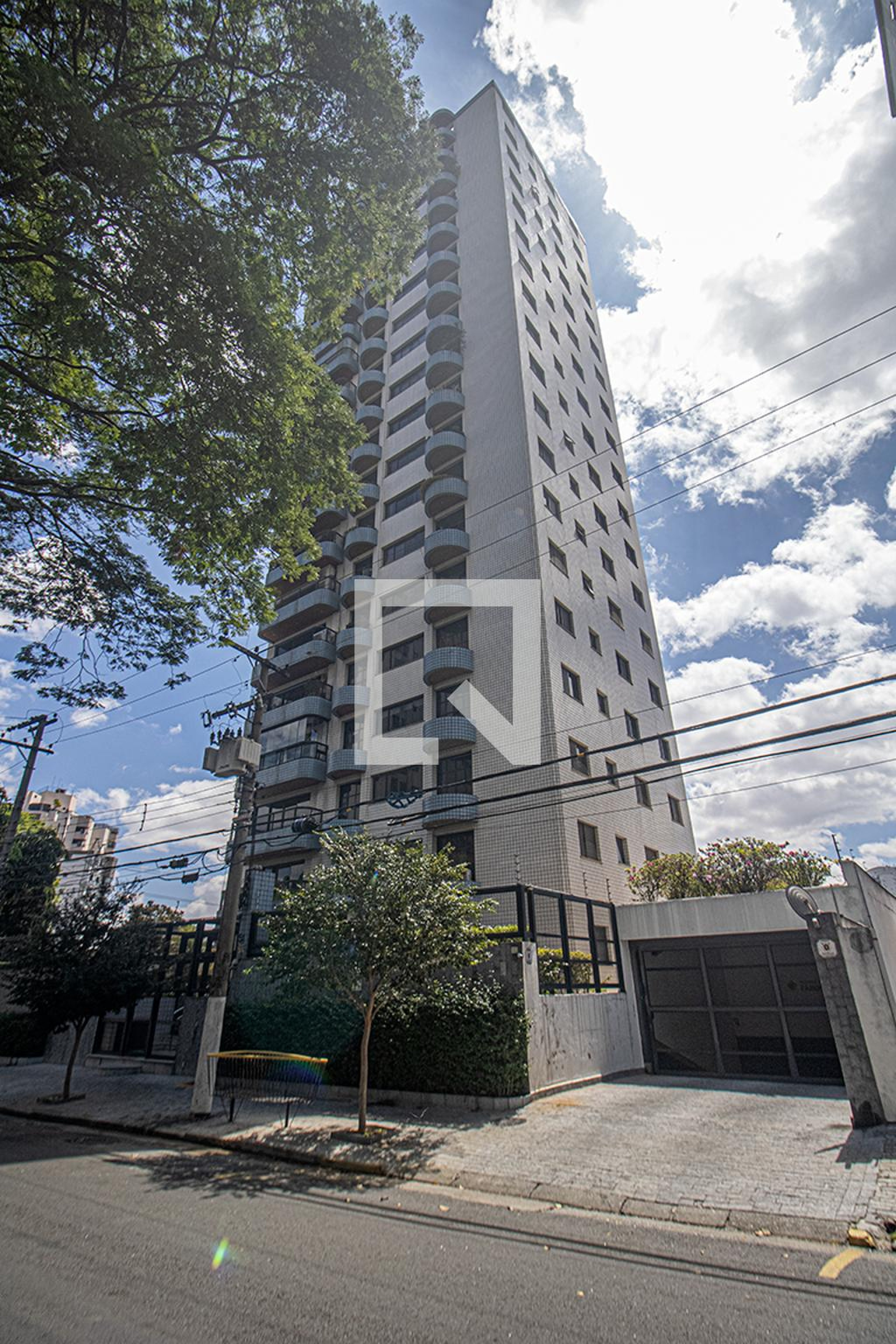 Fachada Condomínio De Luz