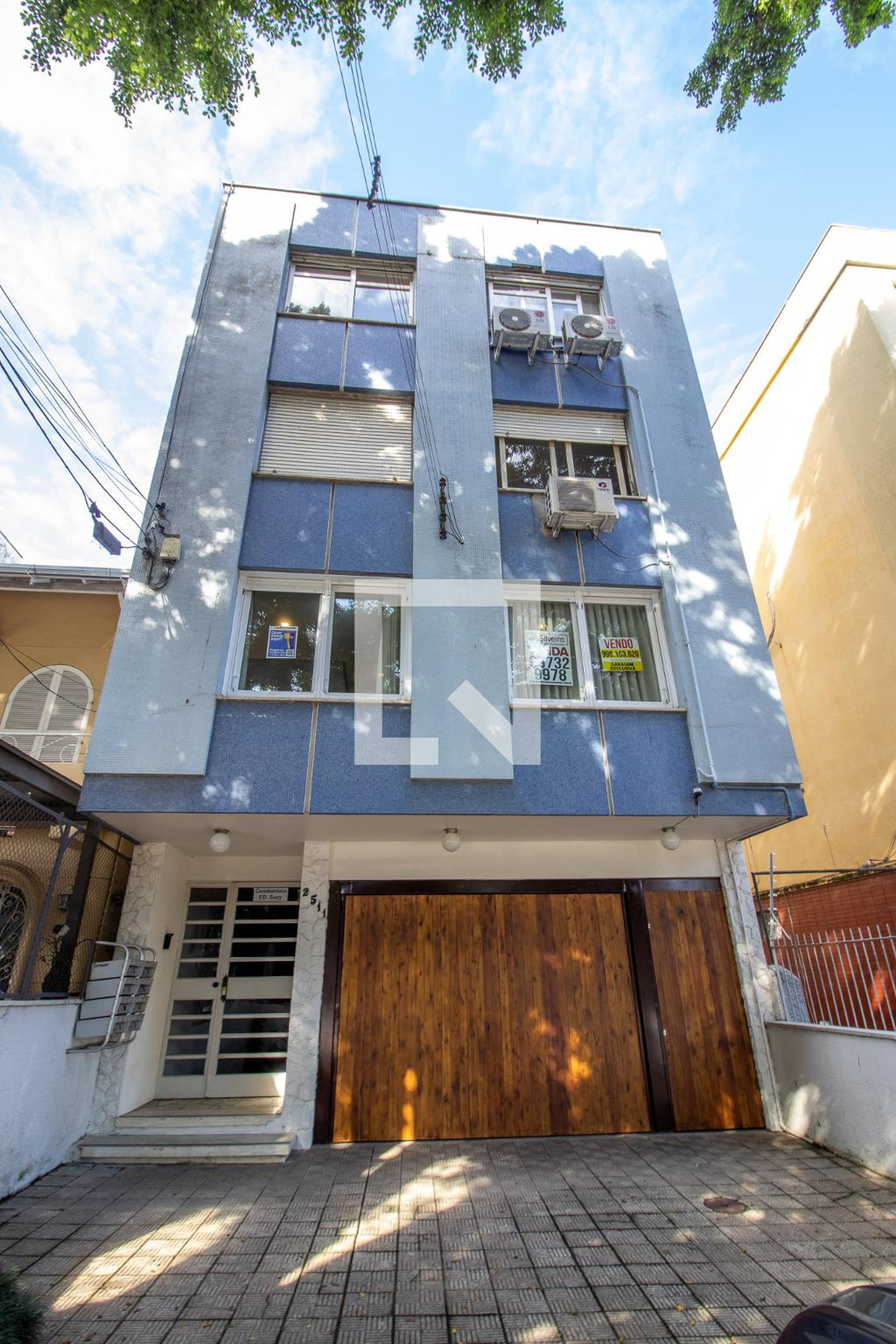 Fachada Condomínio em Avenida Cristóvão Colombo, 2511