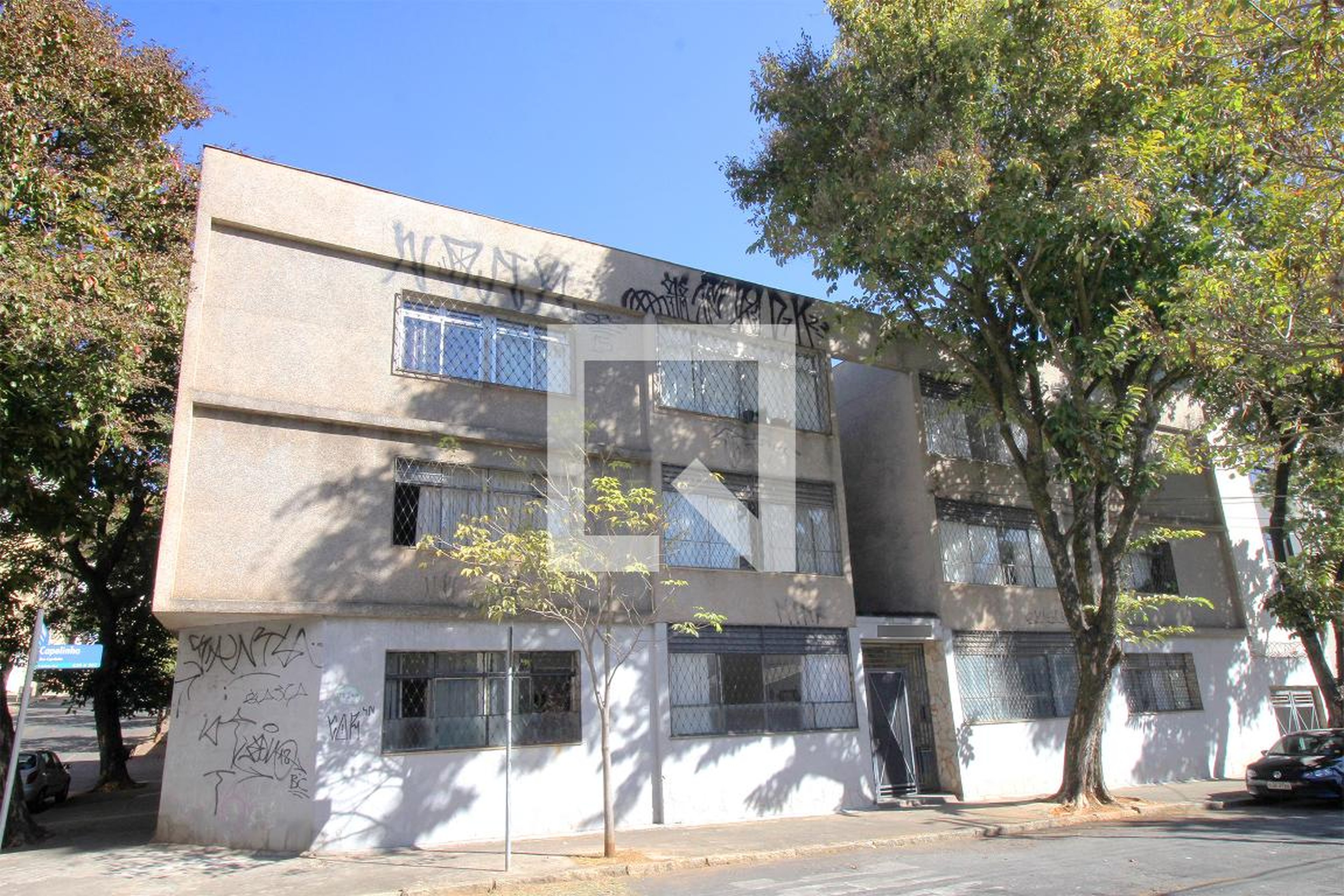 Fachada Condomínio em Rua Capelinha, 410