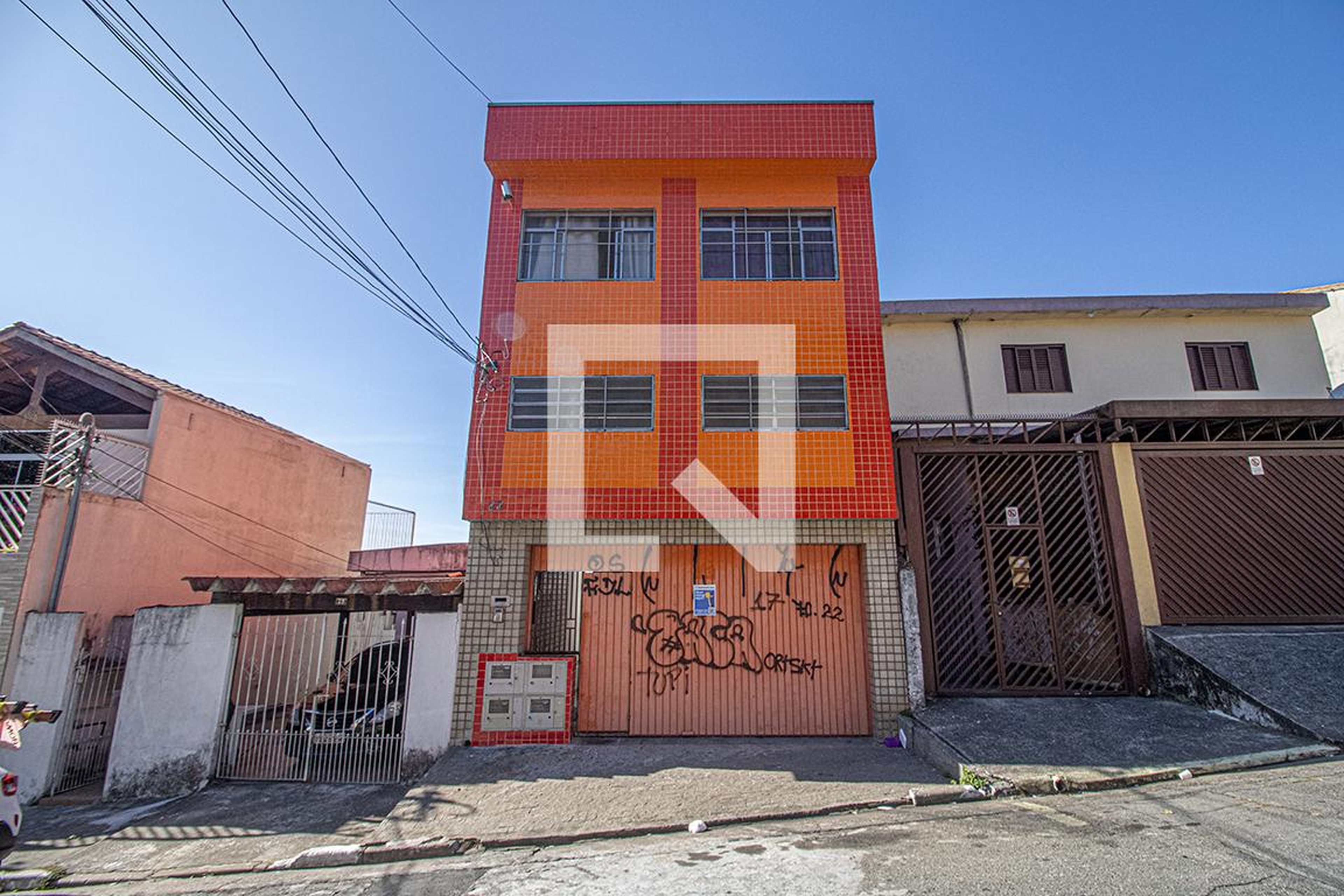 fachada Condomínio em Rua Camajó, 83