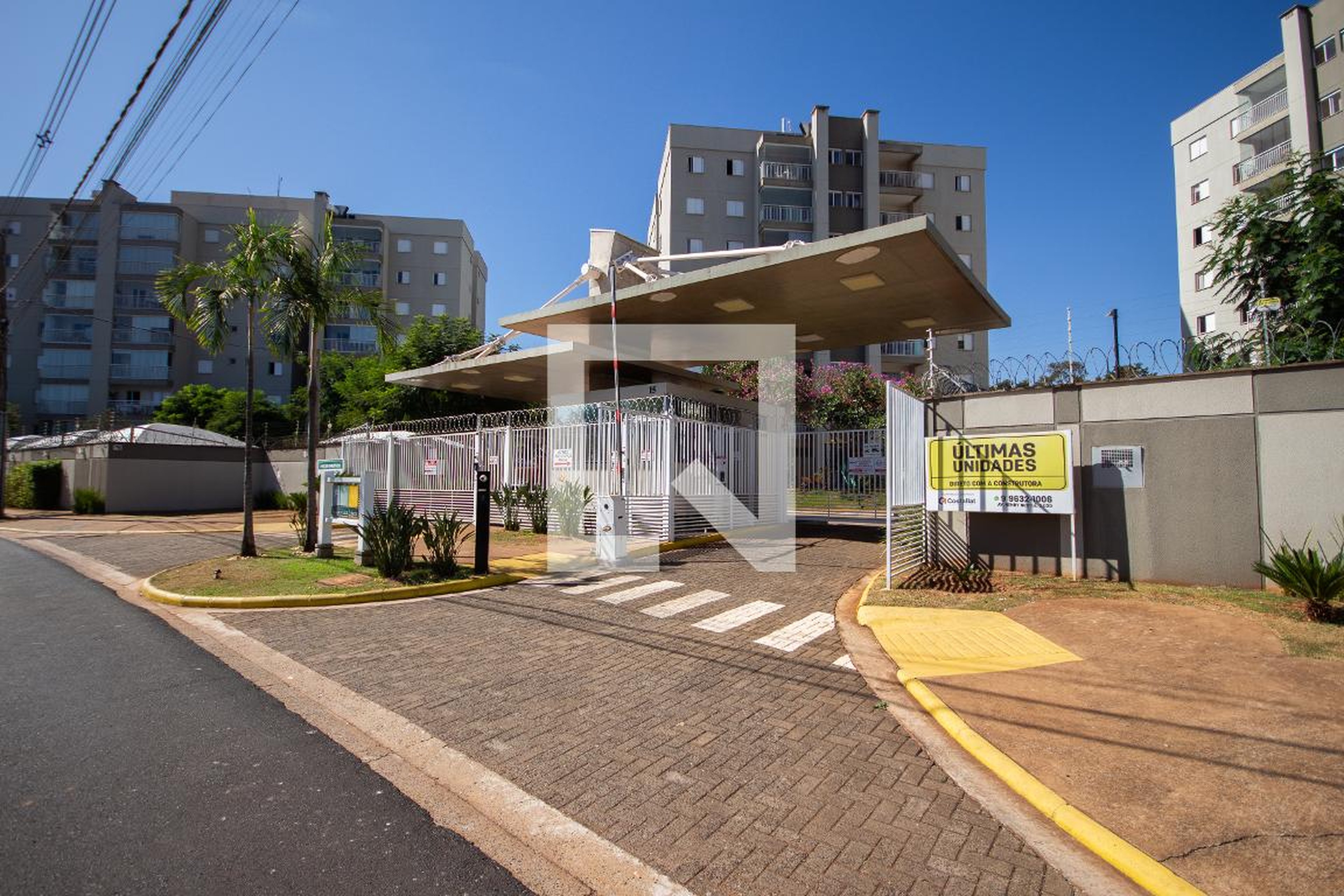 Fachada do condomínio Condomínio Reserva dos Lagos