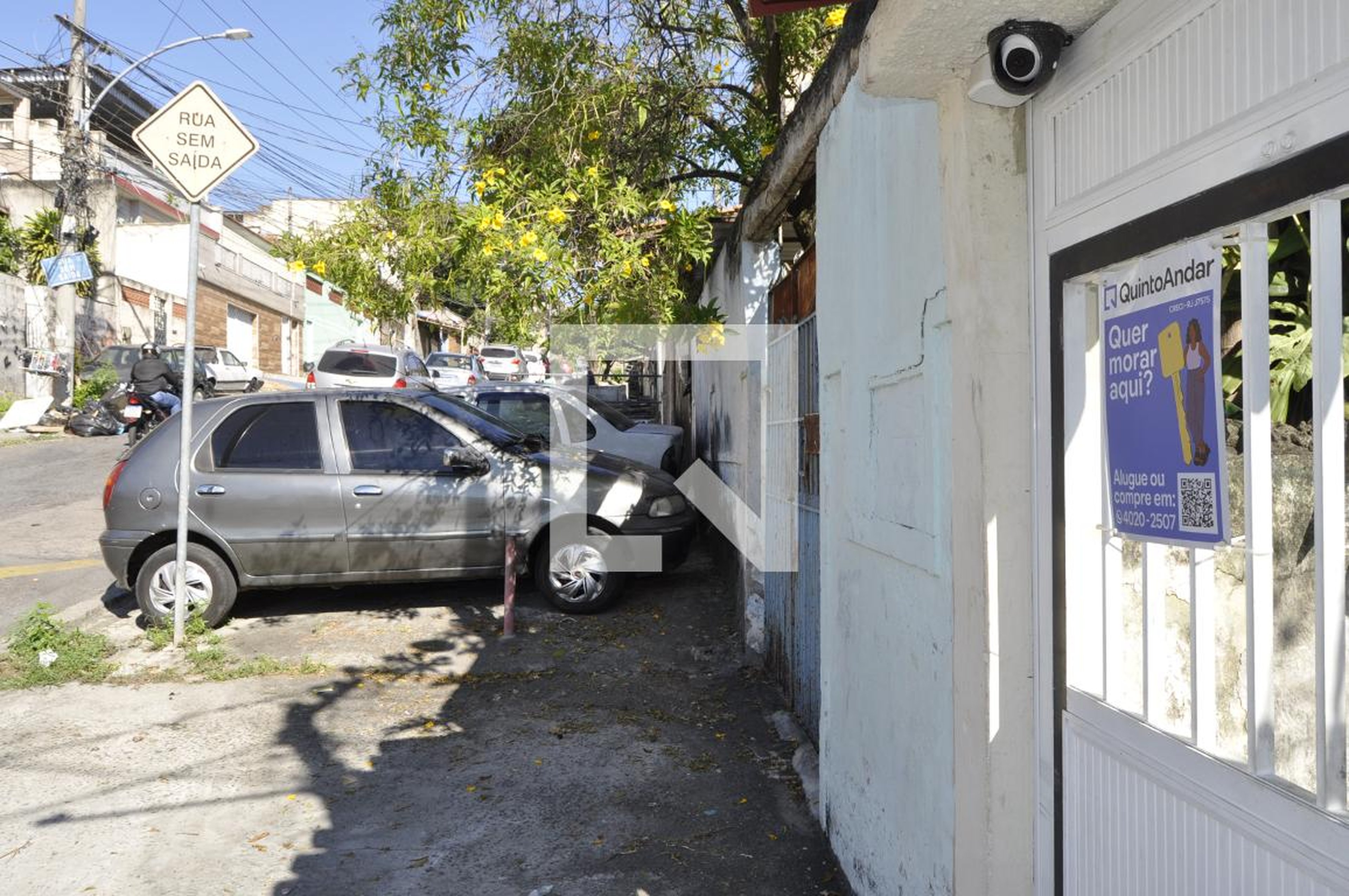 Fachada Condomínio em Rua Jacinto Rebelo, 62