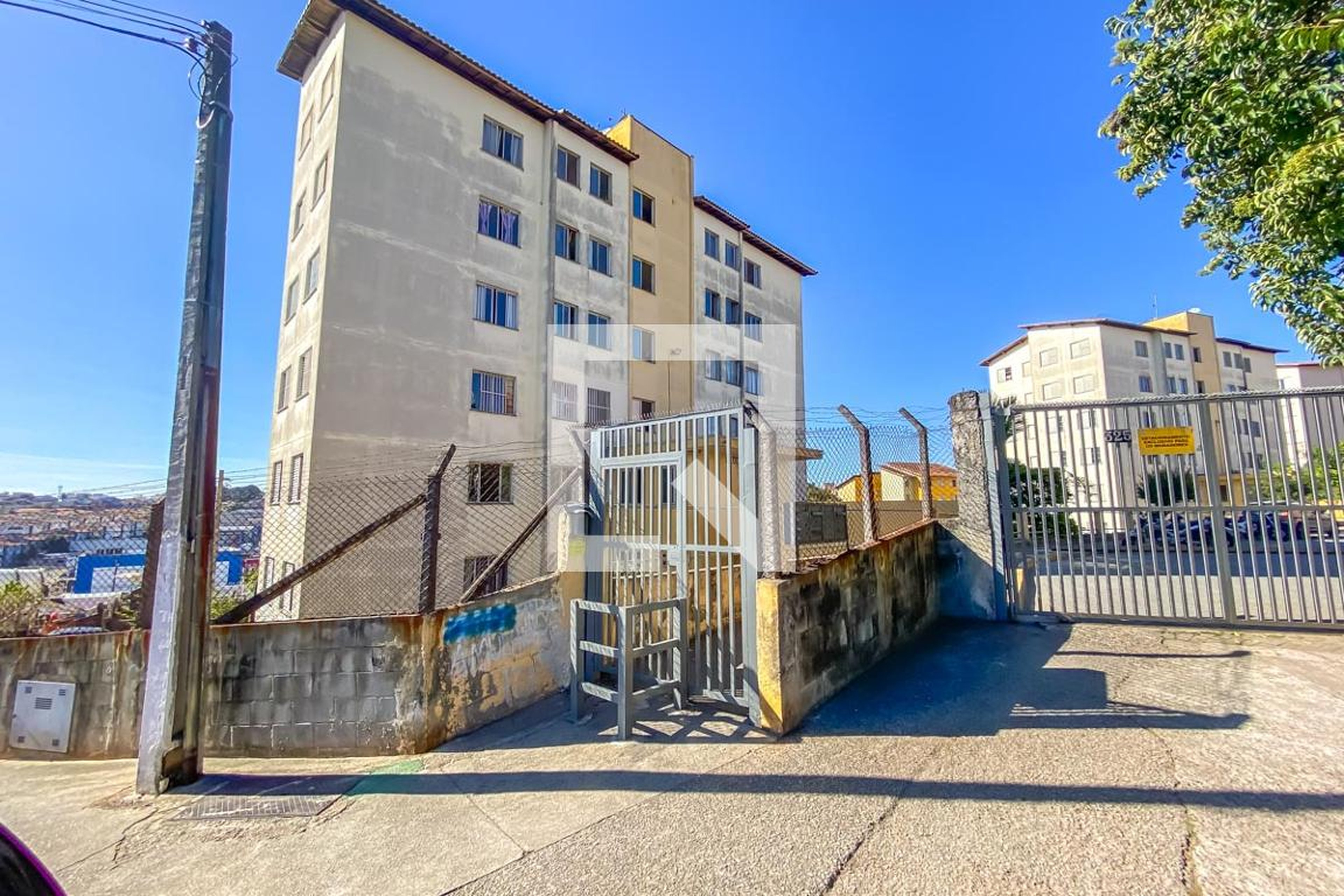 Fachada Condomínio em Rua José Dias Donadelli, 325