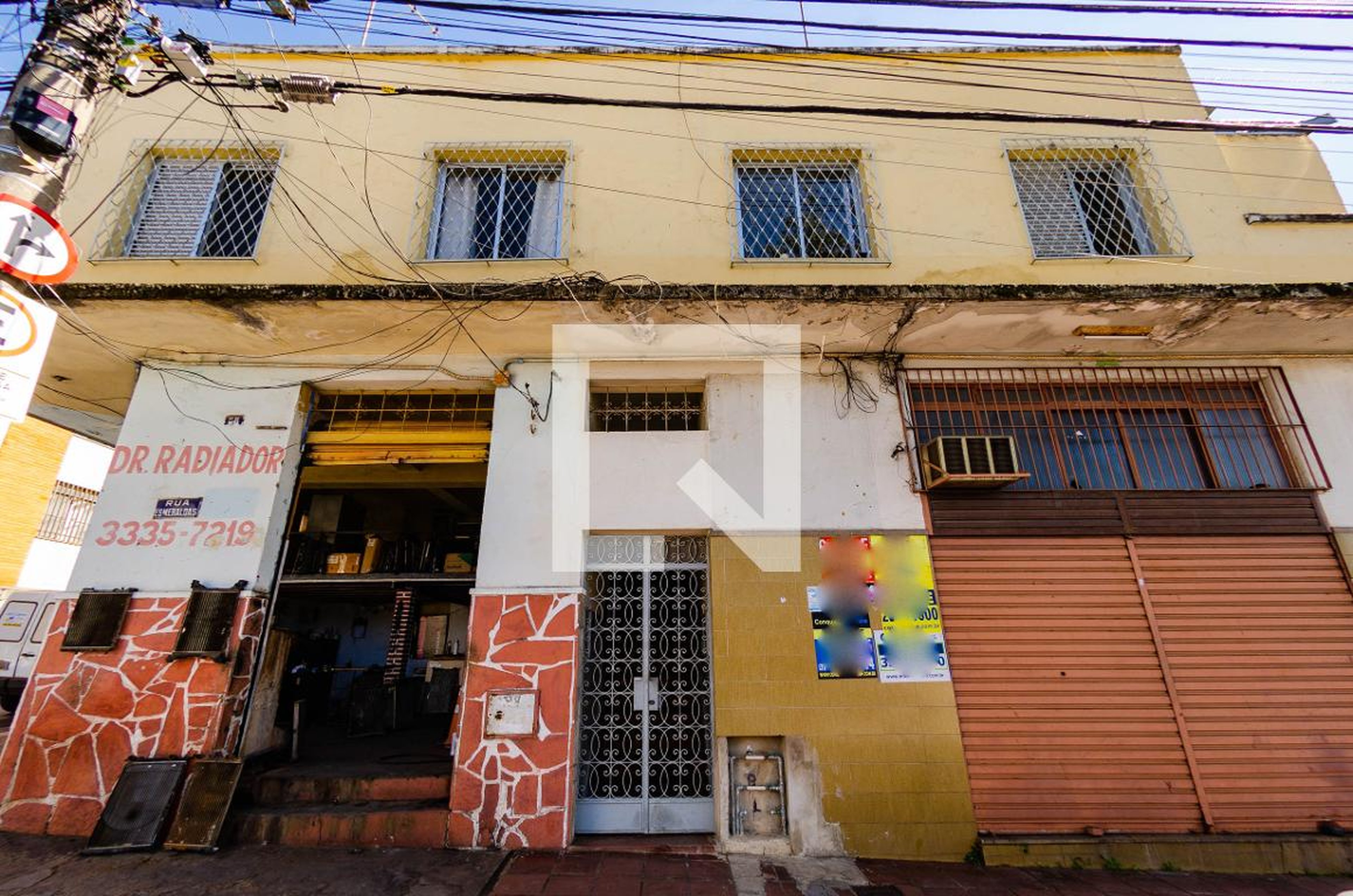 Fachada Condomínio em Rua Esmeralda, 54
