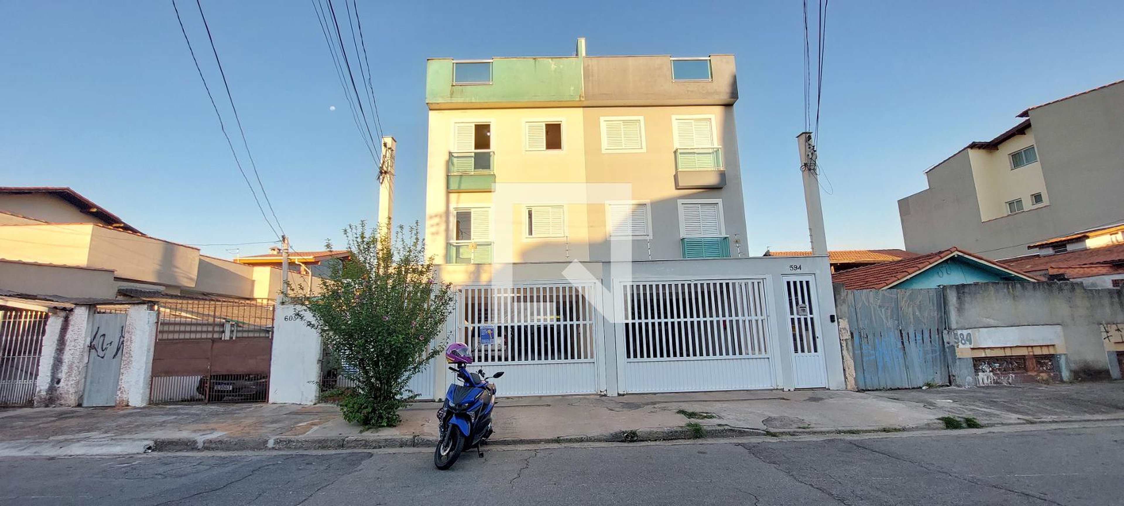 Fachada Condomínio em Rua dos Bambus, 598