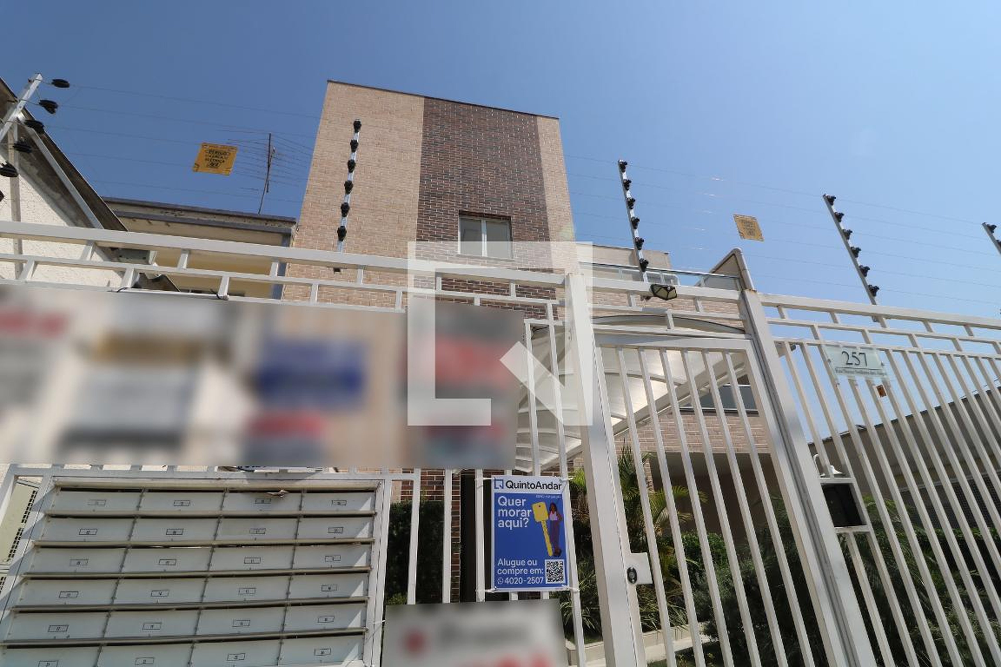 Fachada do Prédio Condomínio Maxx House Anália