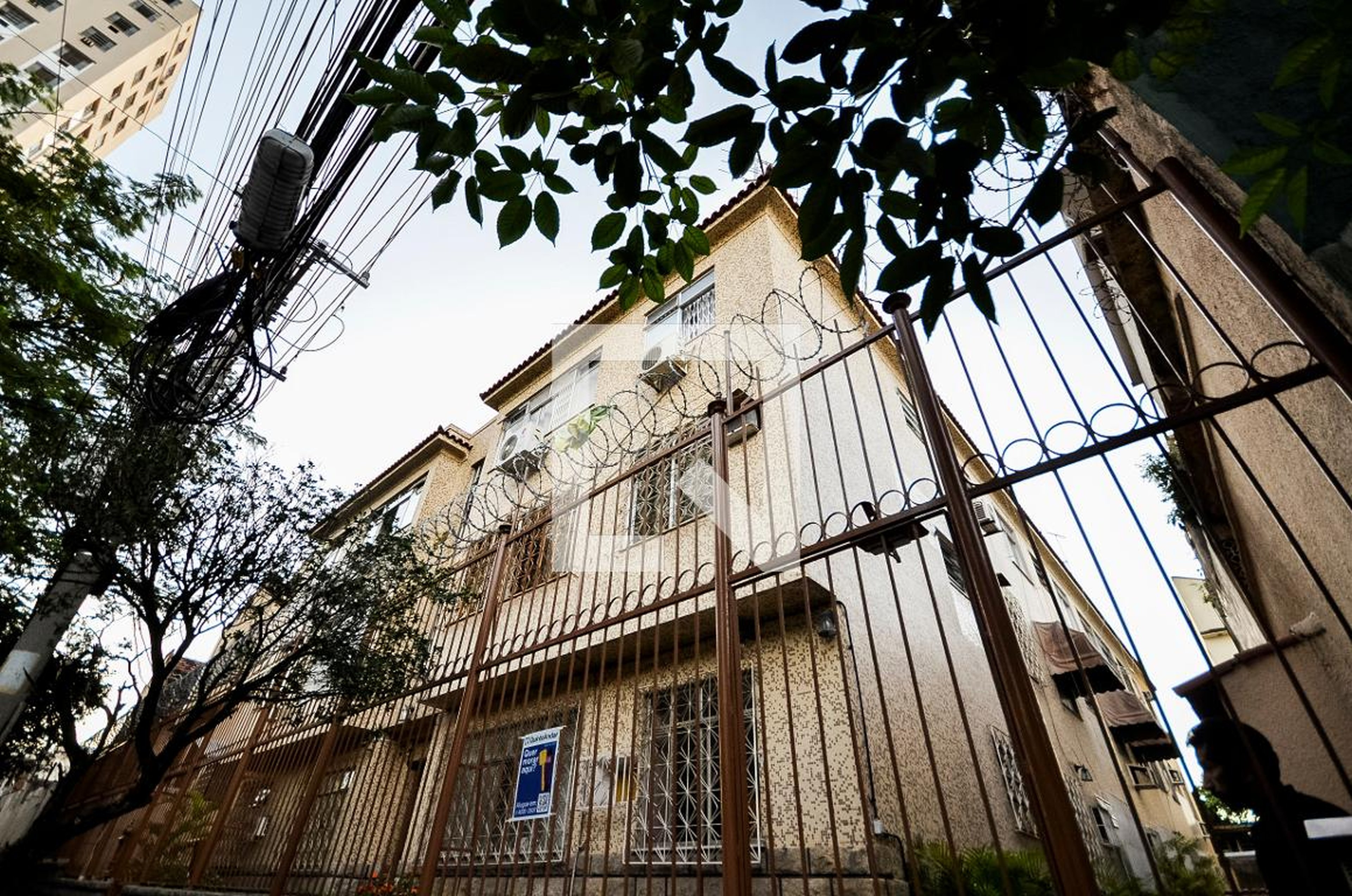 Fachada Condomínio em Rua Cadete Ulisses Veiga, 16