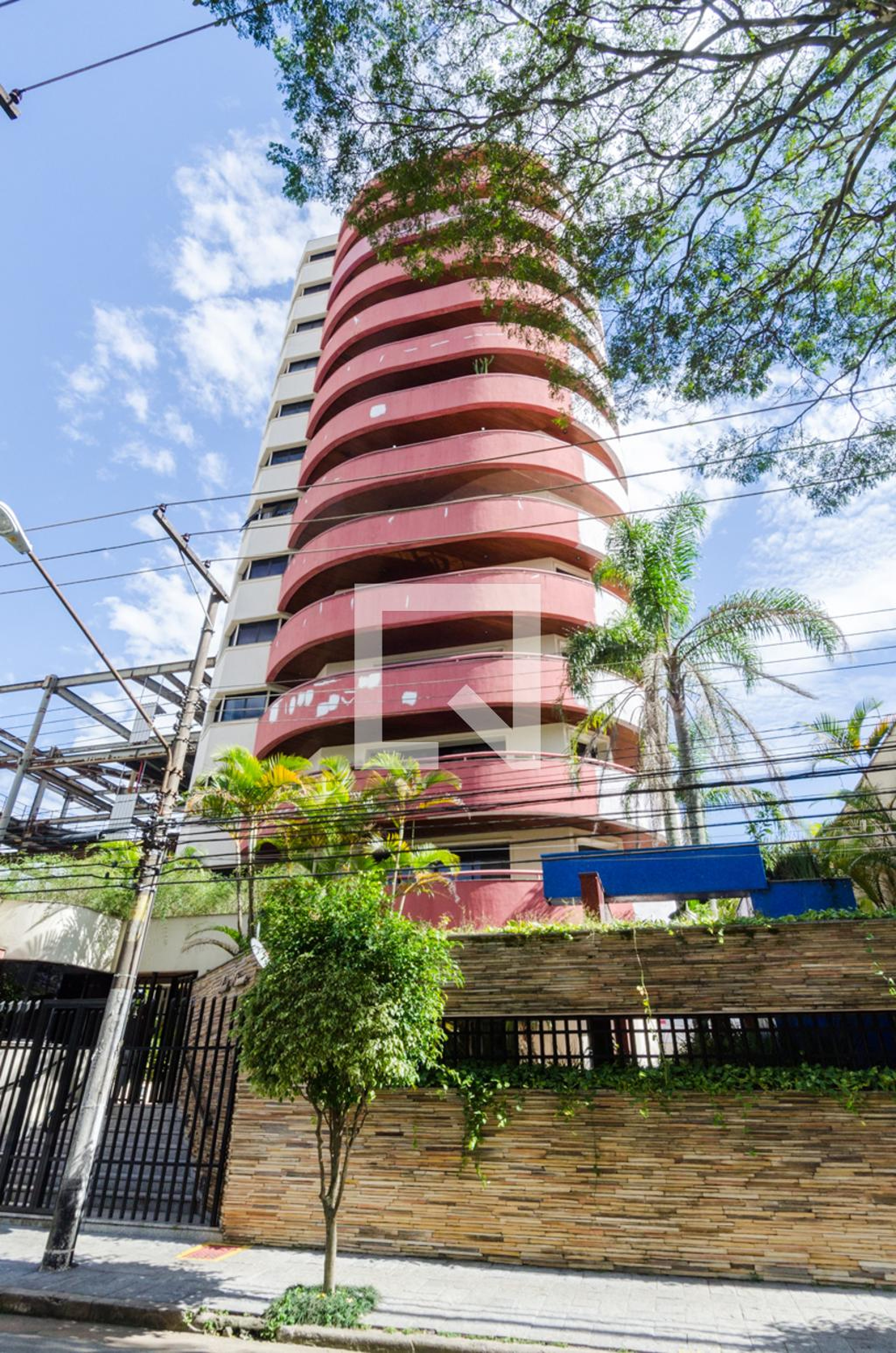 Fachada Edifício Saint Etienne