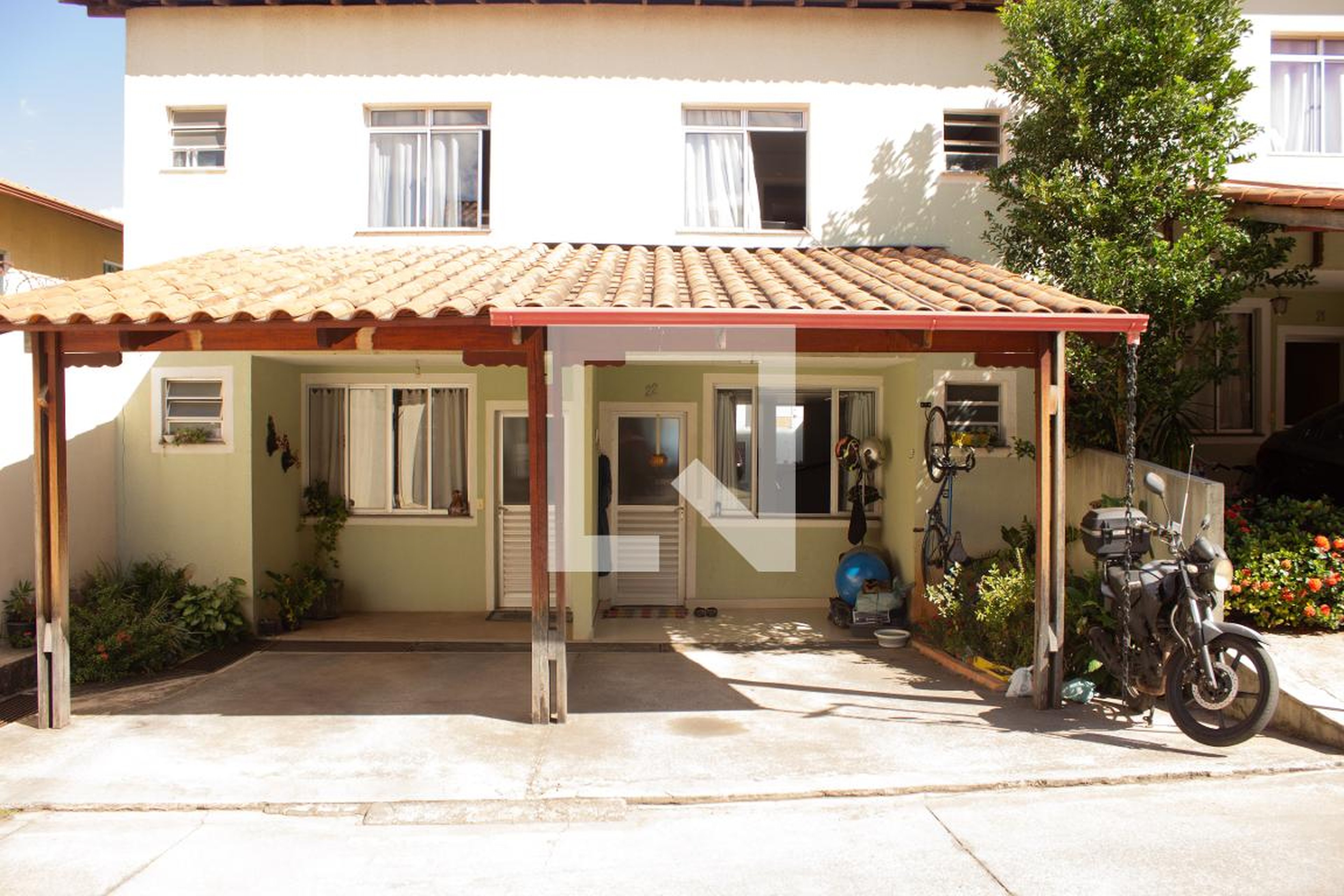 Fachada Condomínio em Rua Pedra da Luz, 200