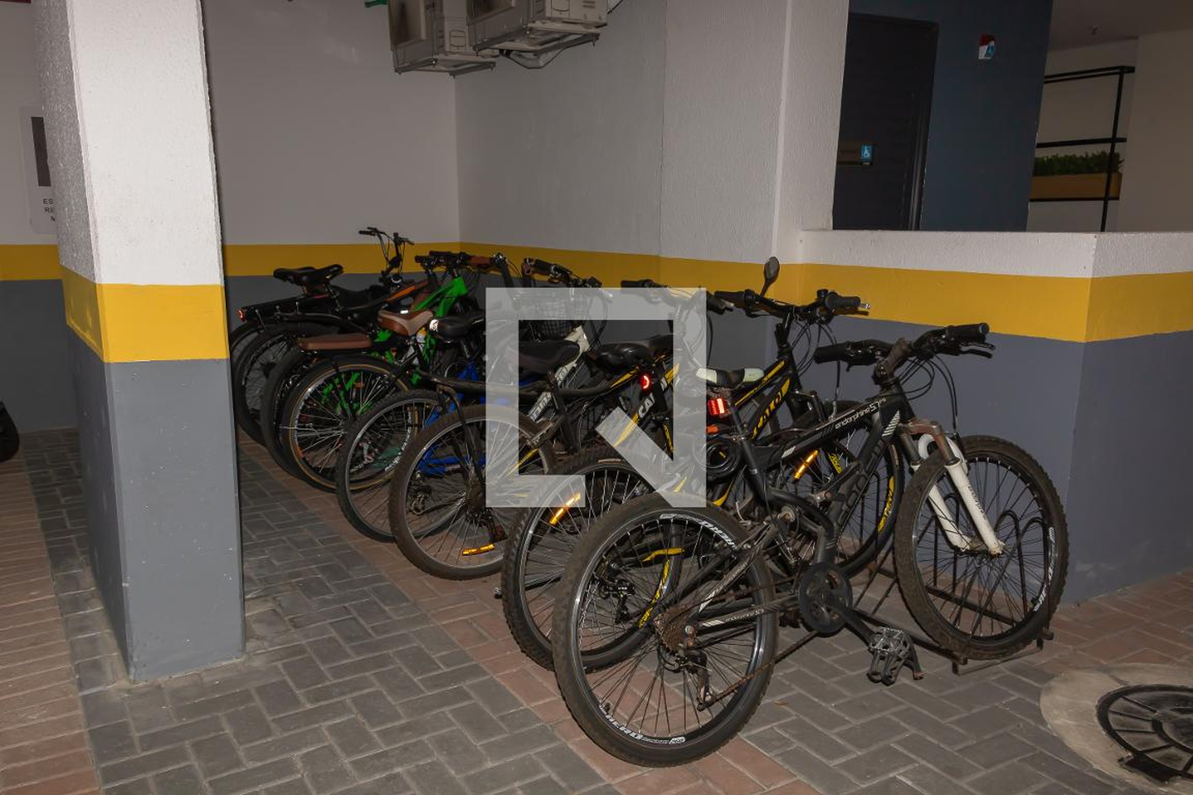 Bicicletario - East Side Méier