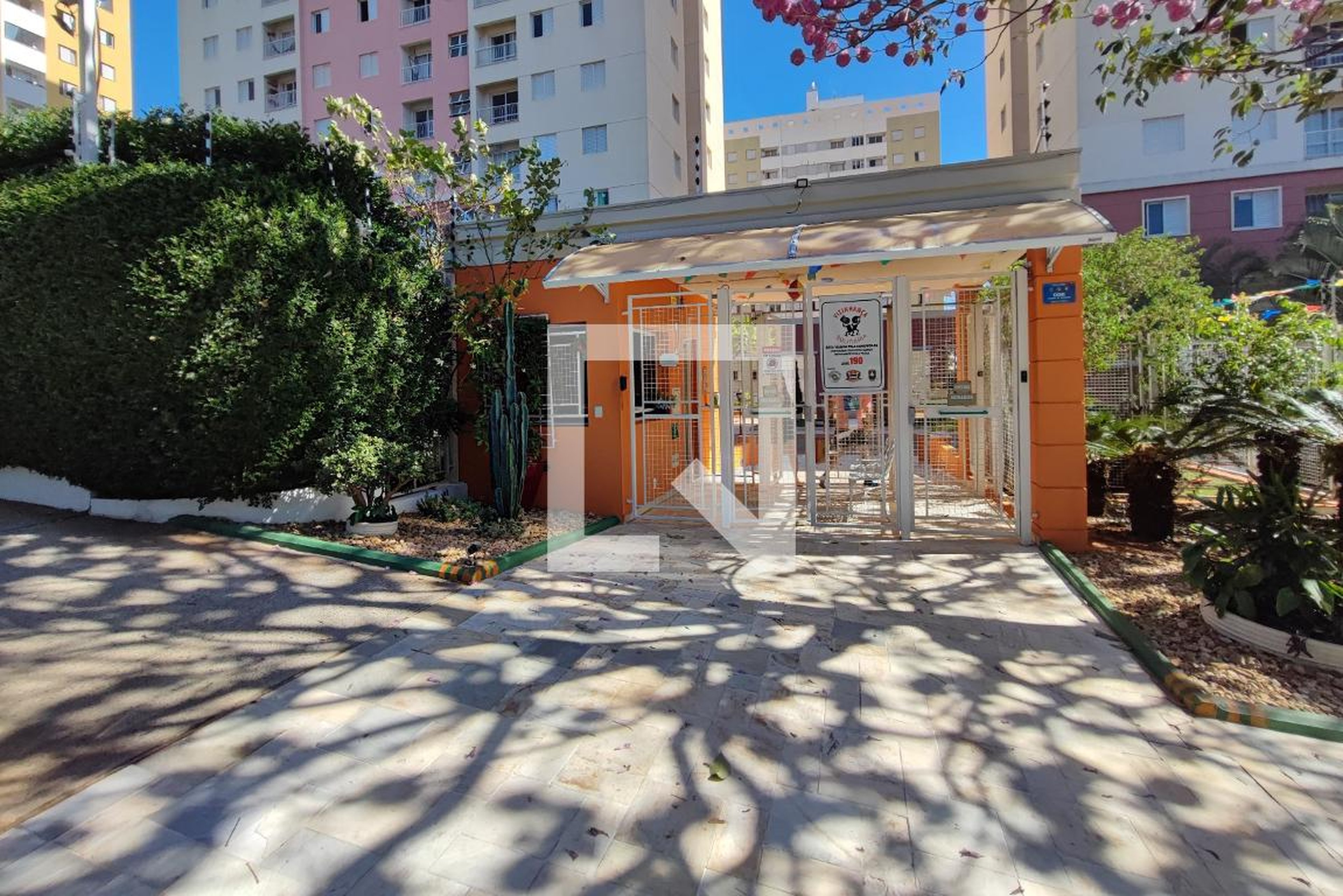 Fachada do Condomínio Condomínio Jardins de Itália