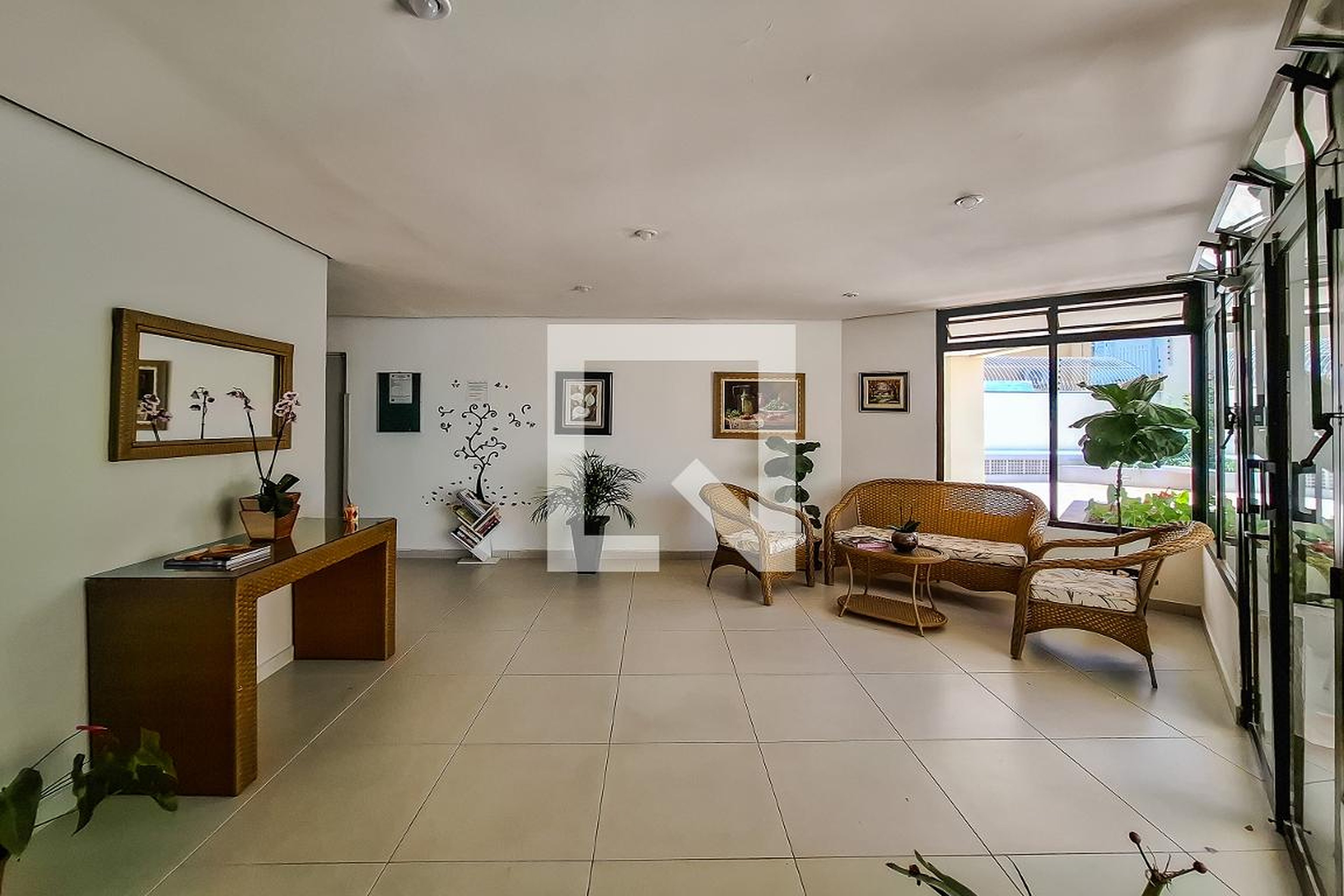 hall - Dom João Carlos