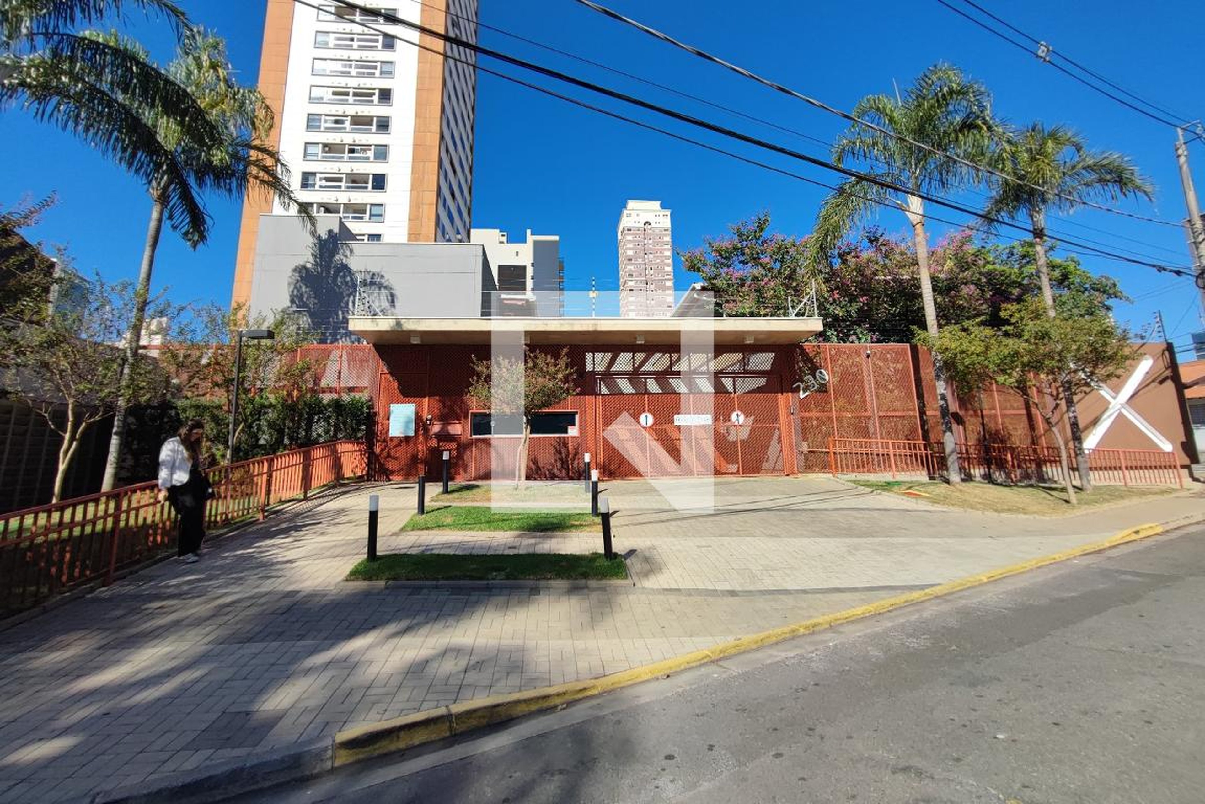 Fachada do Condomínio Condomínio Maxhaus Cambuí II