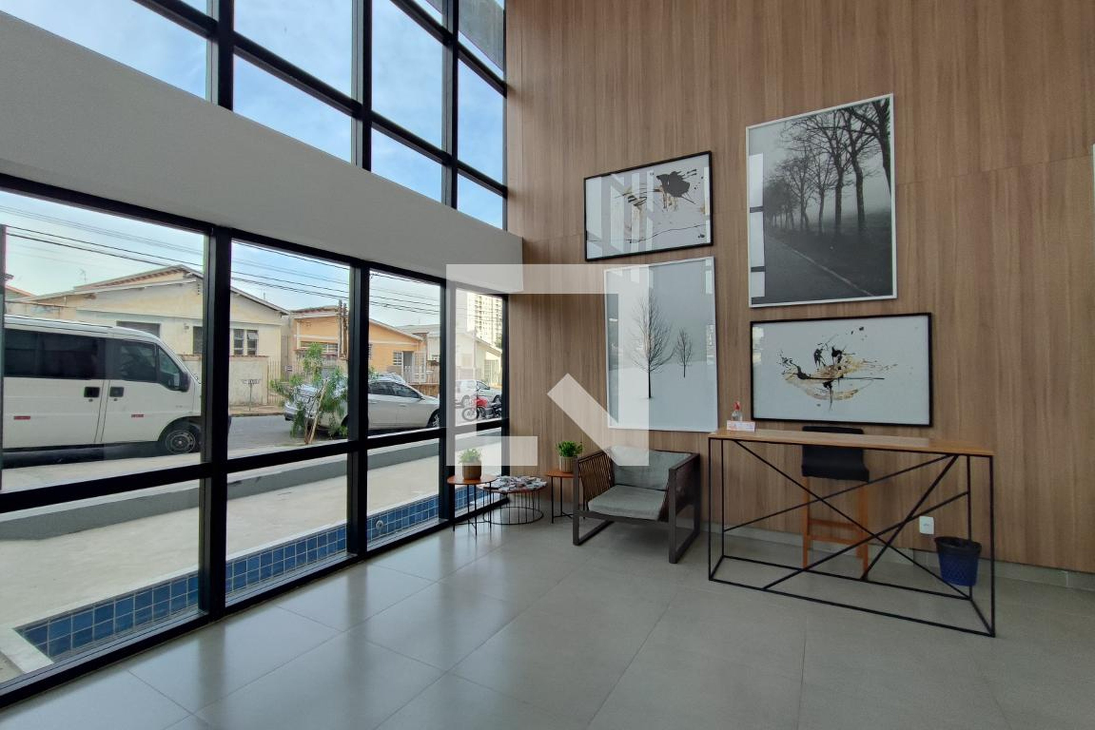 Hall de entrada Condomínio em Rua Professor Orestes Carlos Segallio, 895