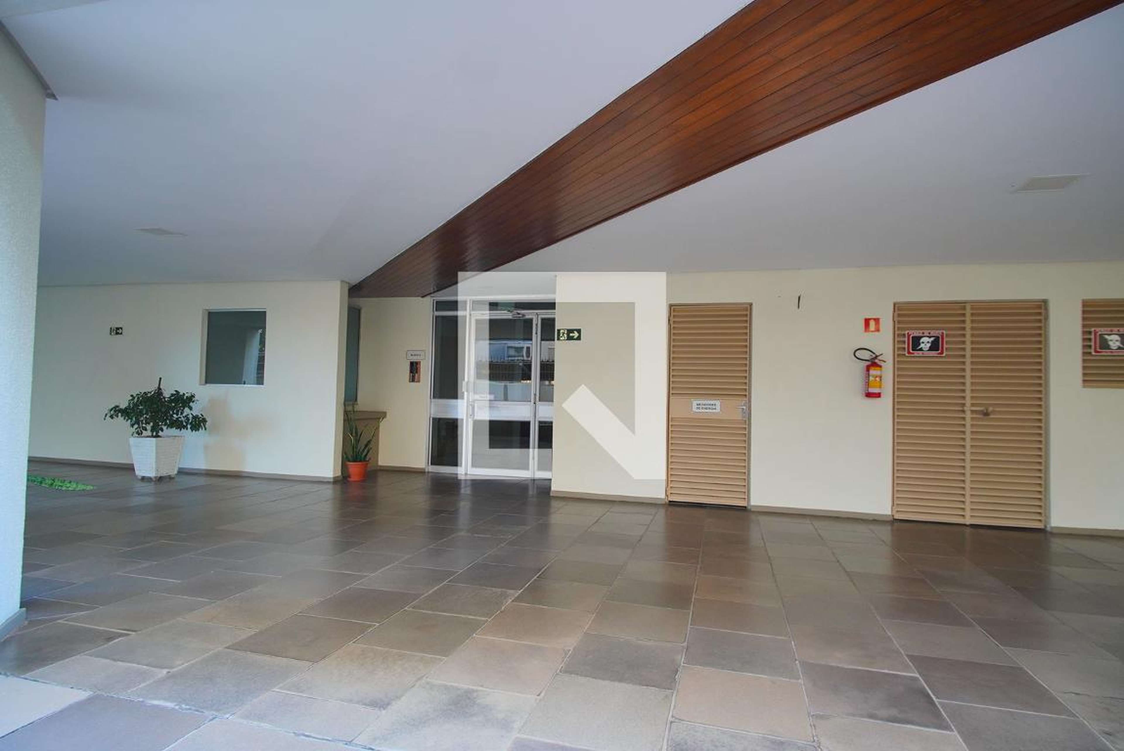 Entrada do Prédio - null