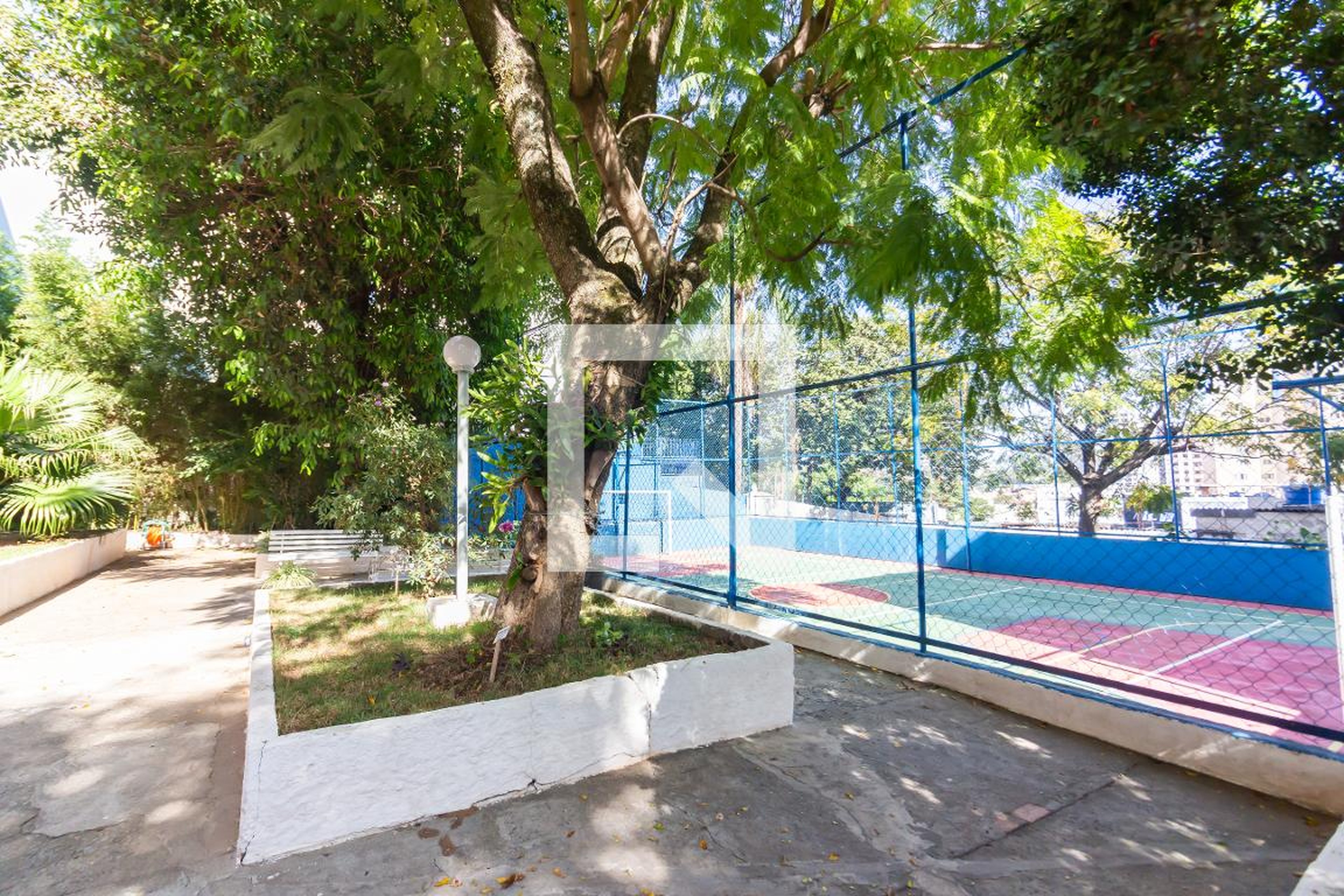 Hall - Michel Chibbi Haddad