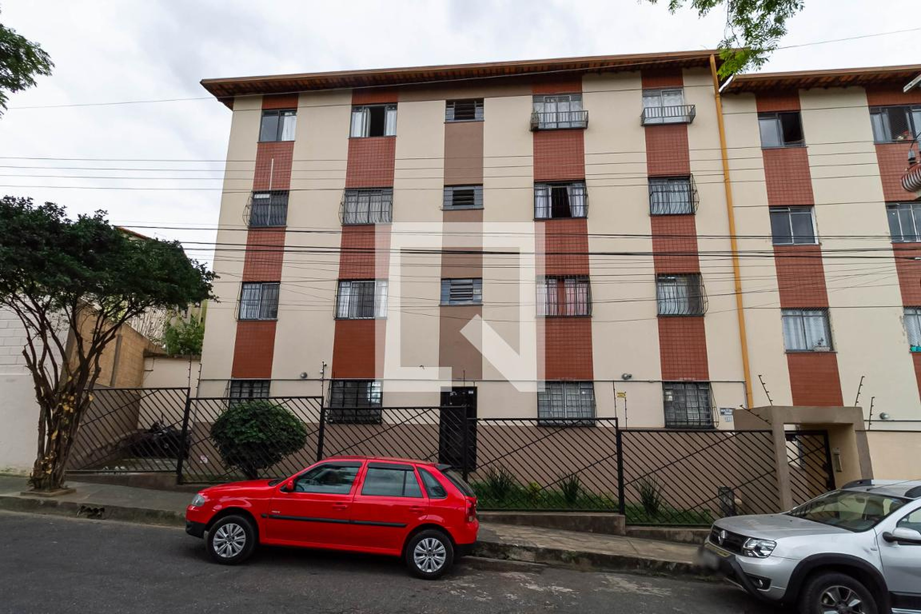 Fachada Condomínio em Rua Shirley Regina das Chagas, 190