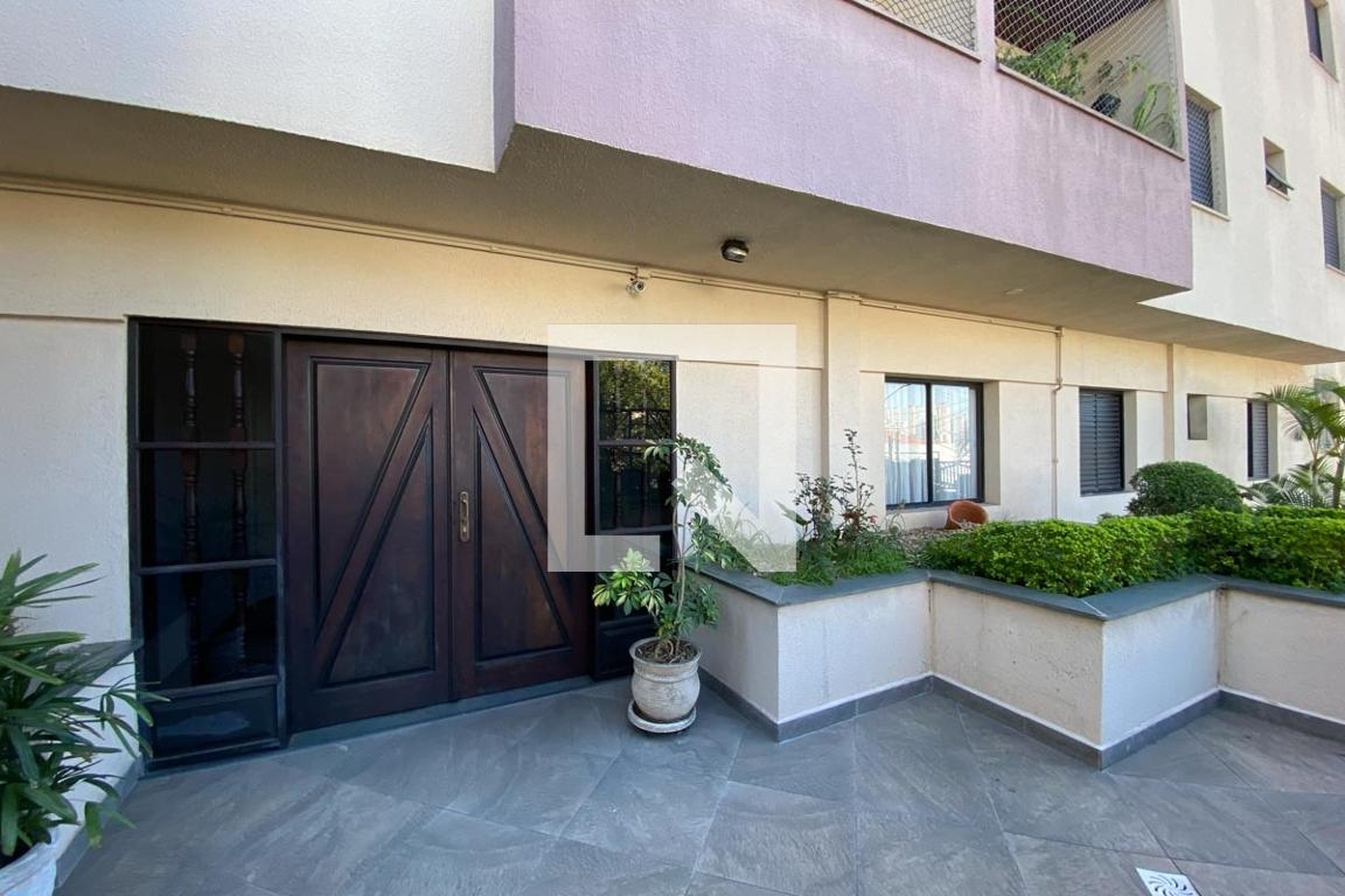 Entrada - Edificio Cezane