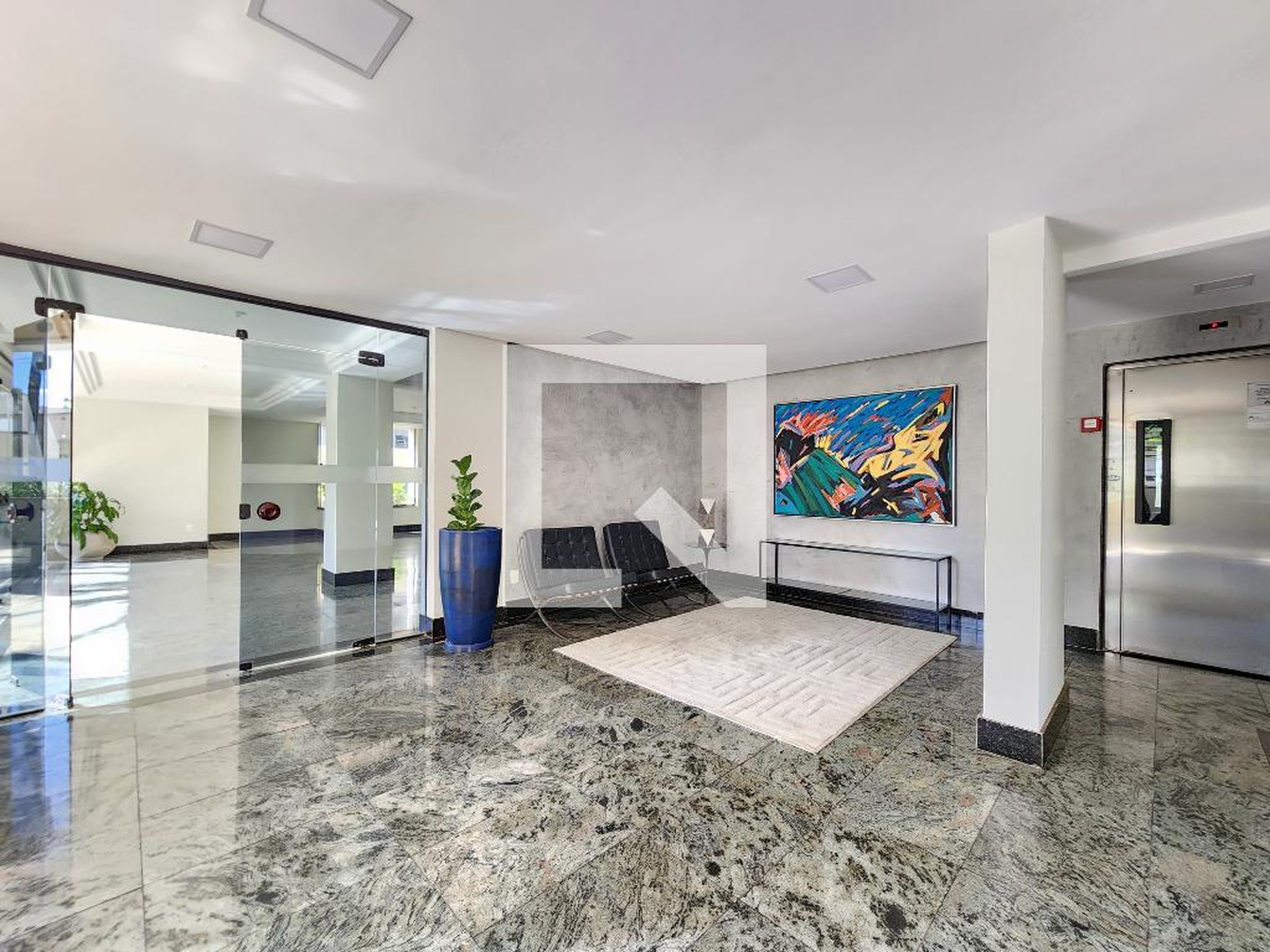 Hall de entrada Condomínio Monte Alegre