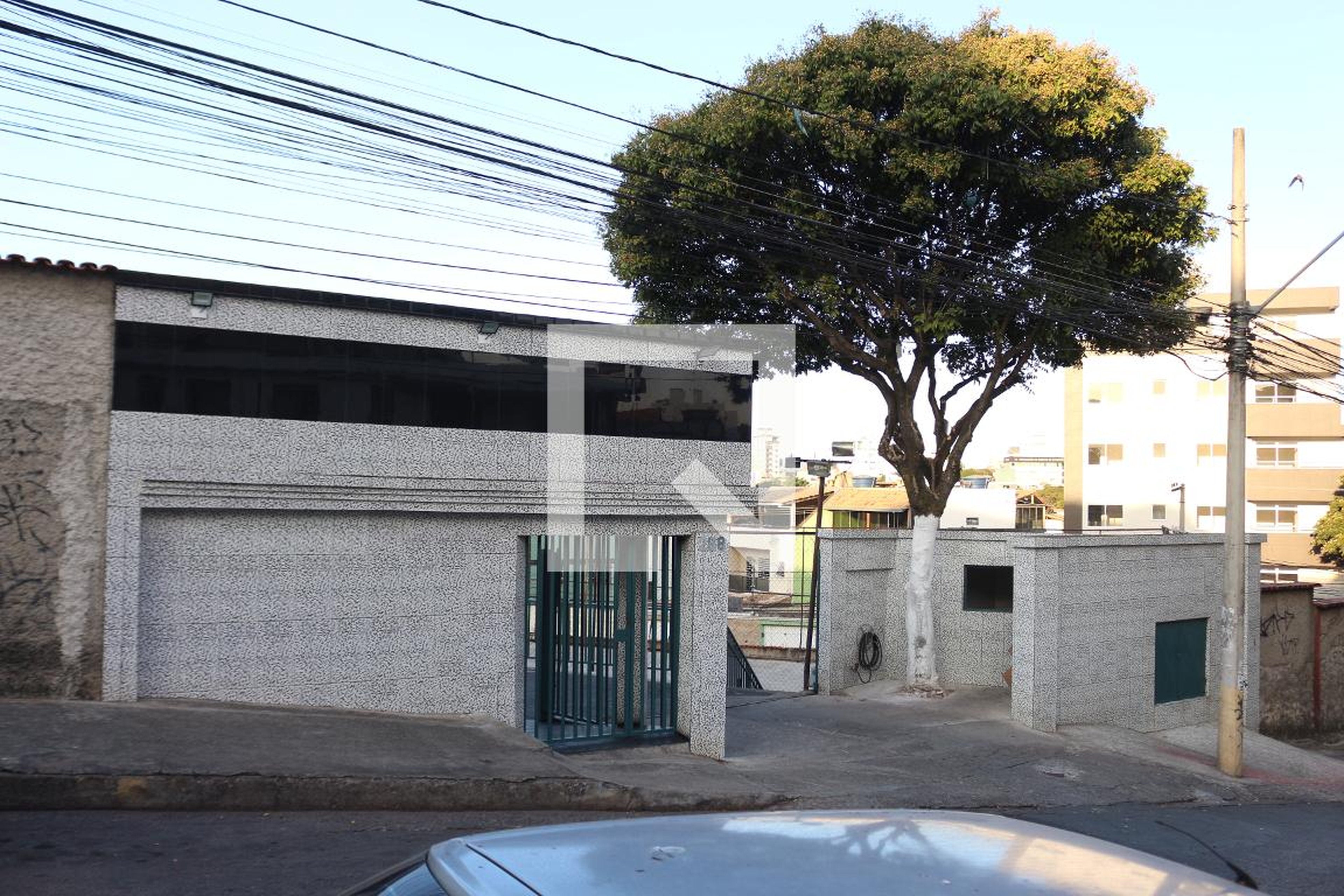 Fachada Condomínio em Rua Félix Francisco Chamom, 149