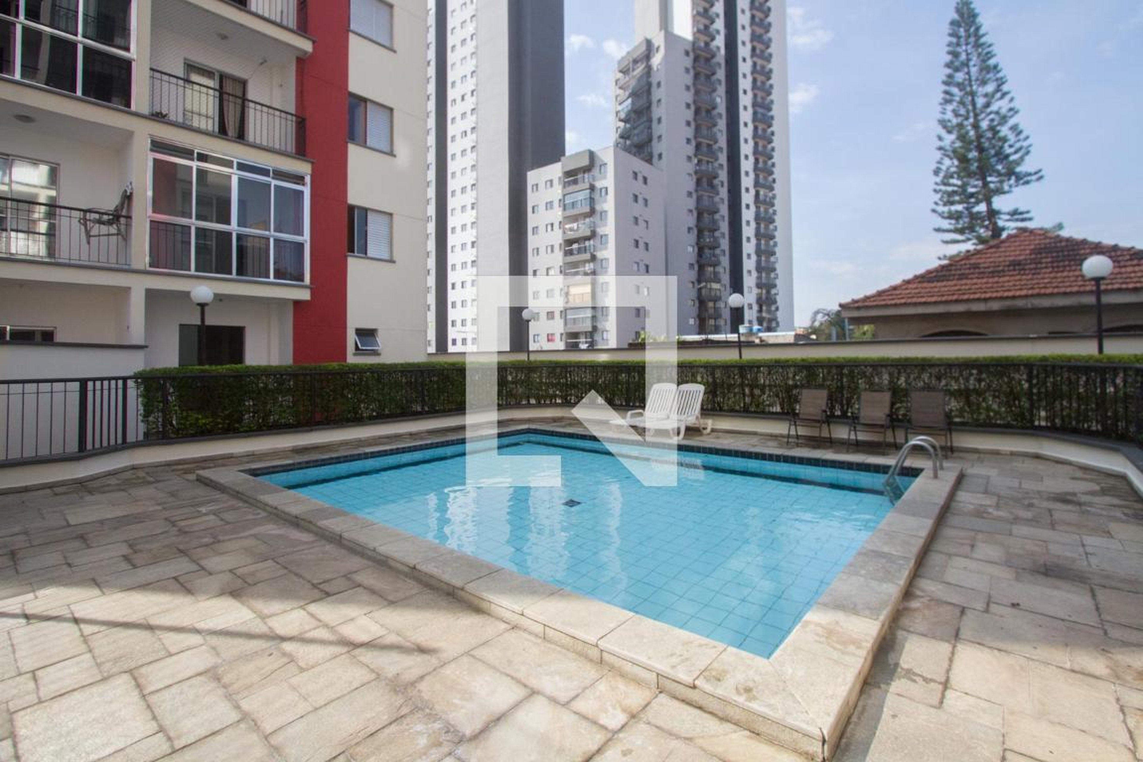 Piscina - Edificio Parque Maria Helena