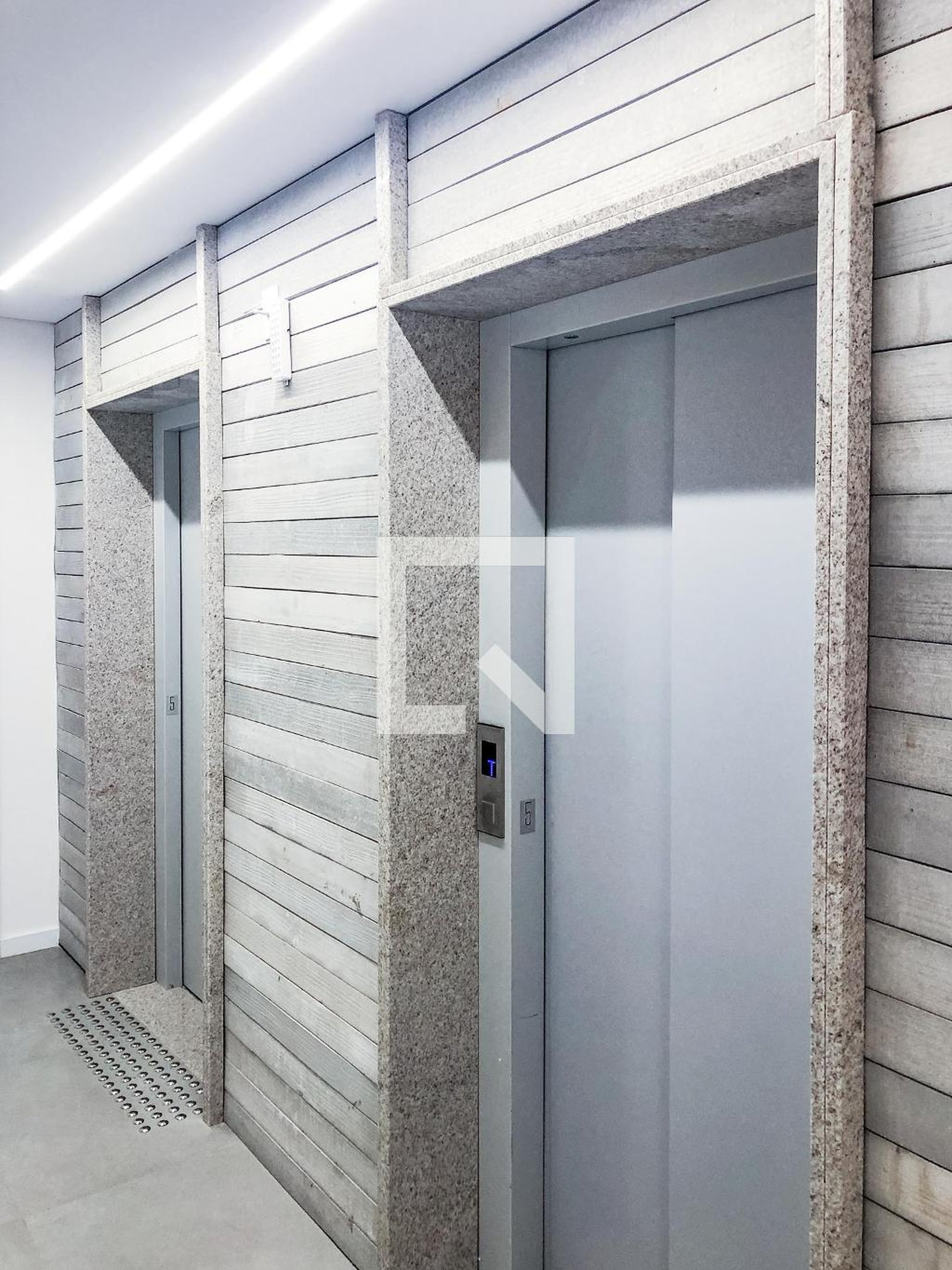 Elevador - Edifício Next