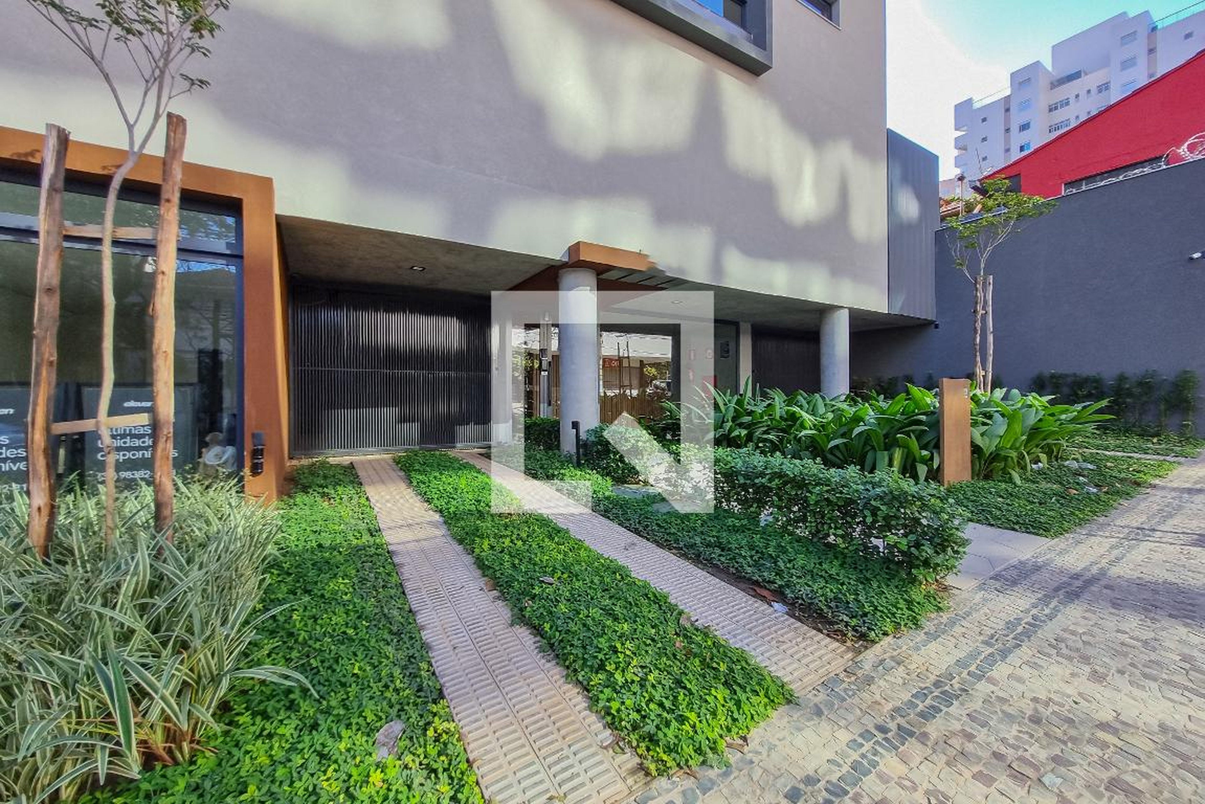 Fachada Condomínio em Rua Martim de Carvalho, 672