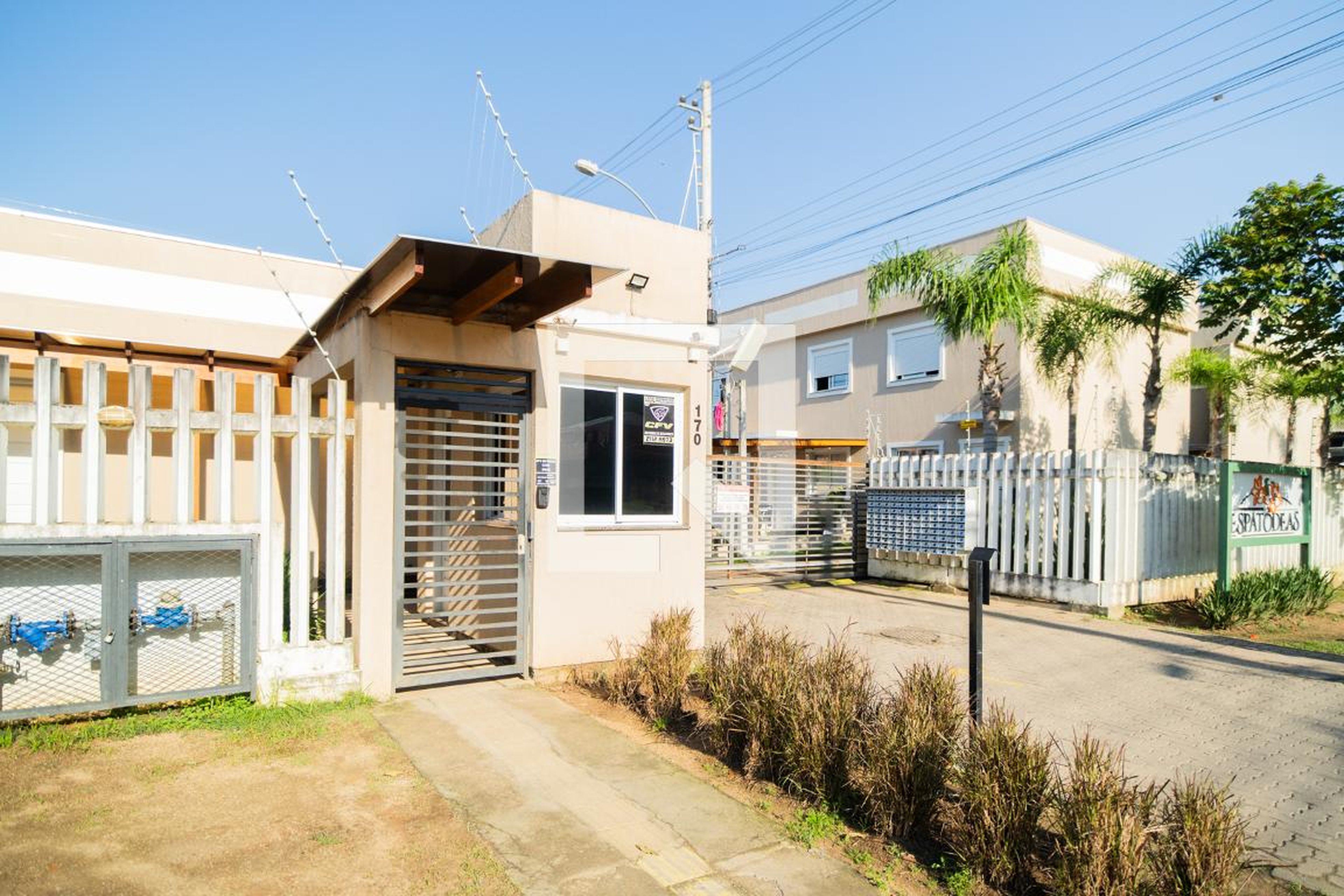 Fachada Condomínio Espatodias