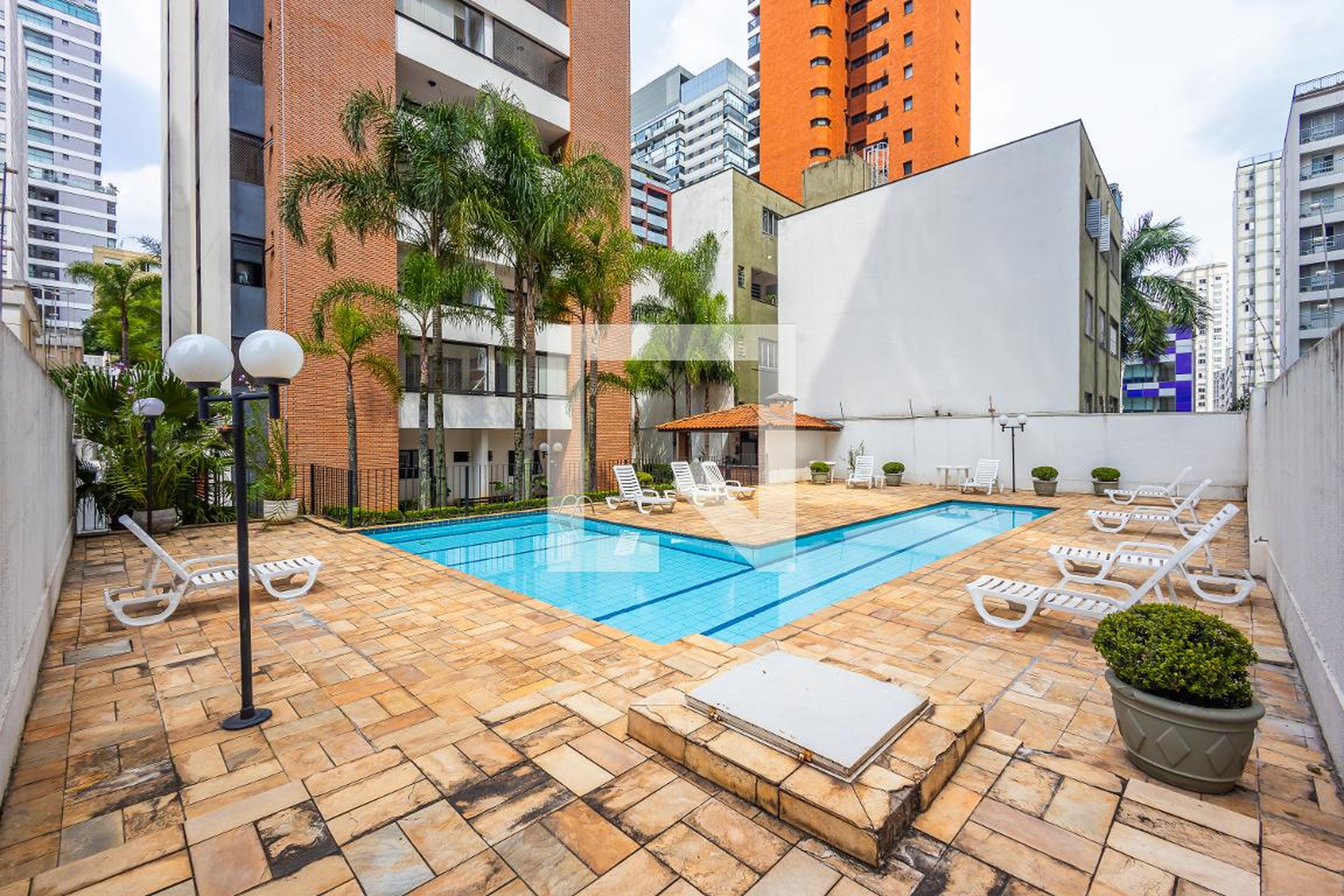 Piscina - Edifício Espaço América