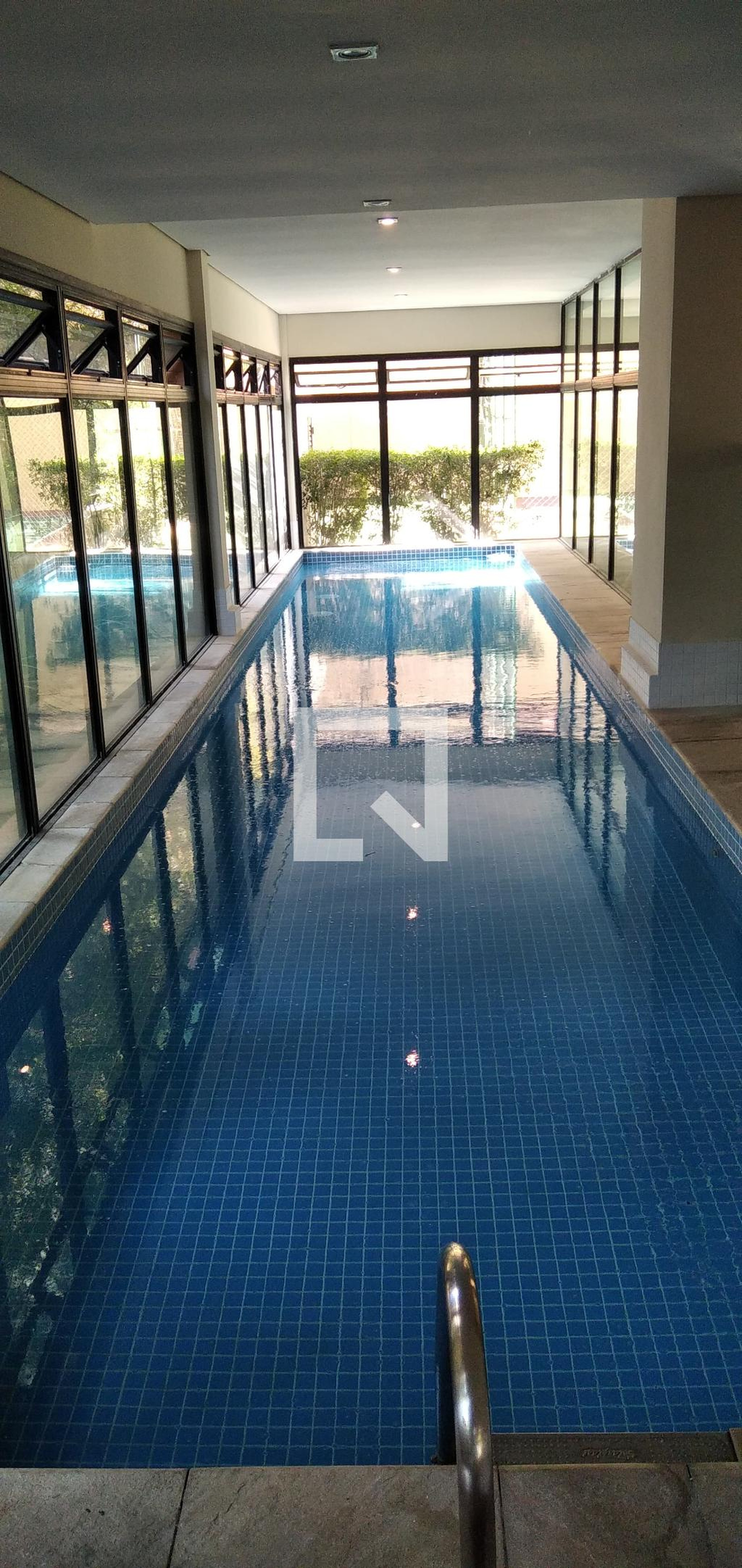 Piscina Coberta - Lumiar