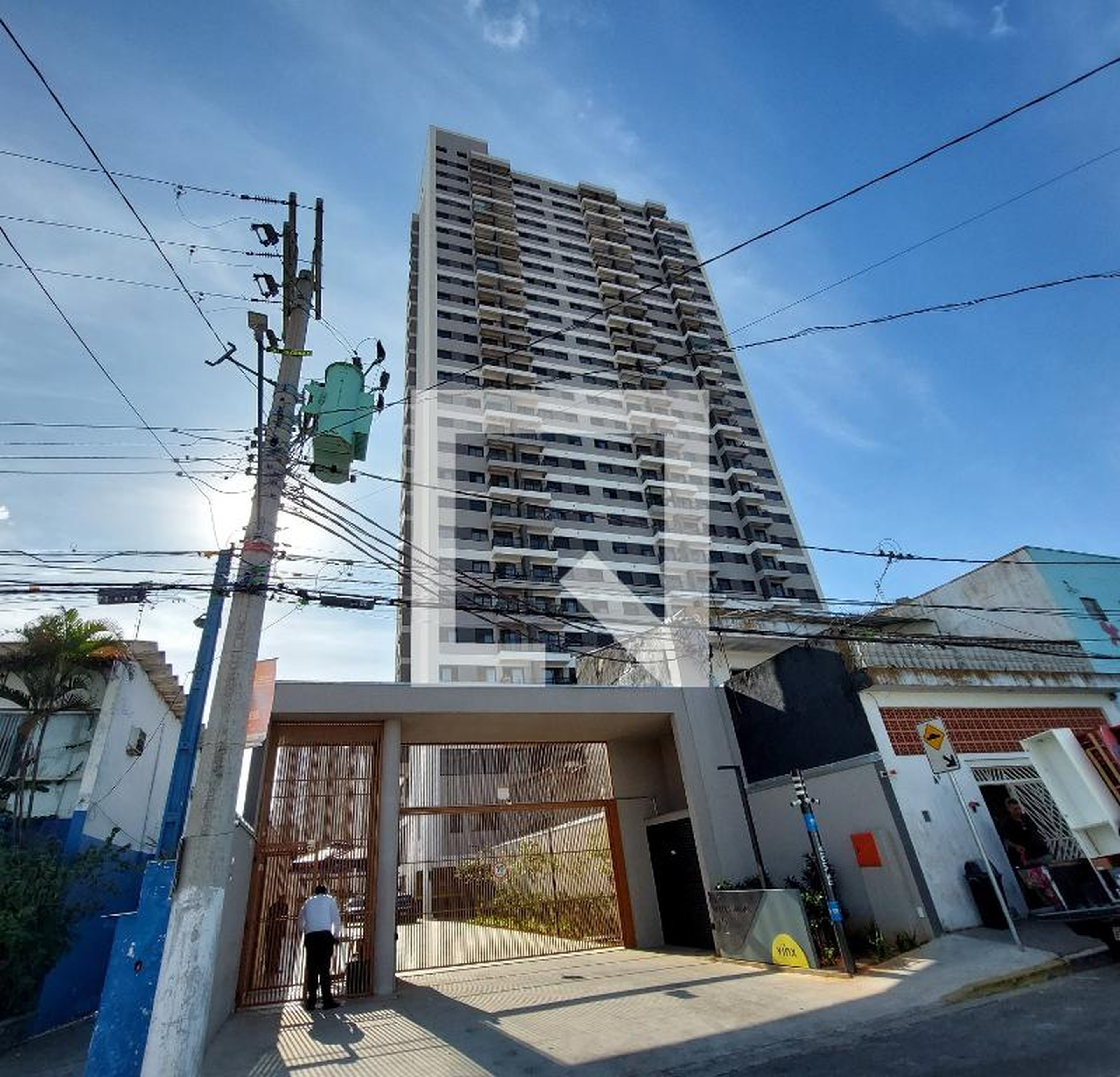 Fachada Condomínio em Rua Arnoldo Felmanas, 50