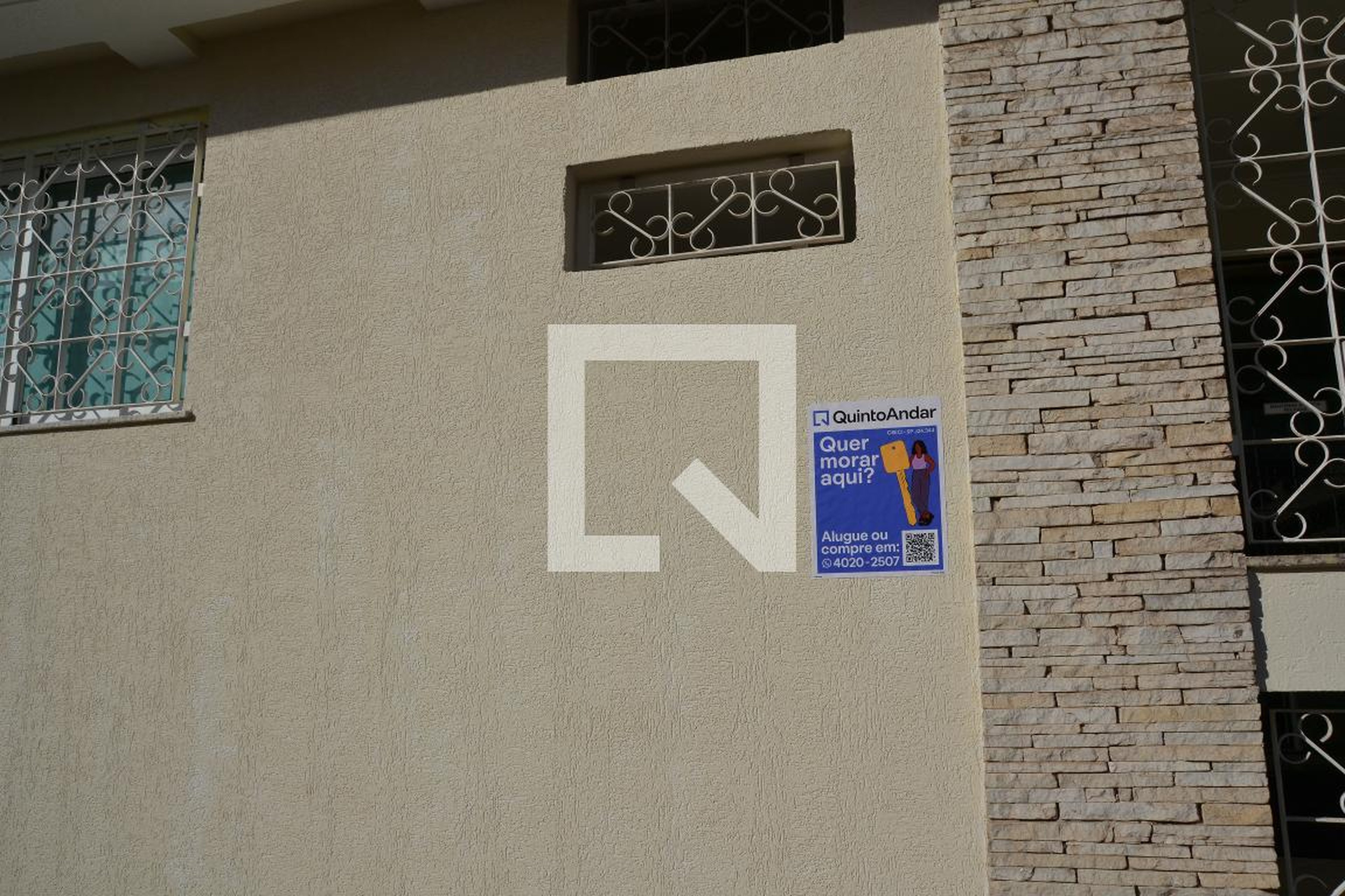 Fachada Condomínio em Rua Santos Dumont, 26