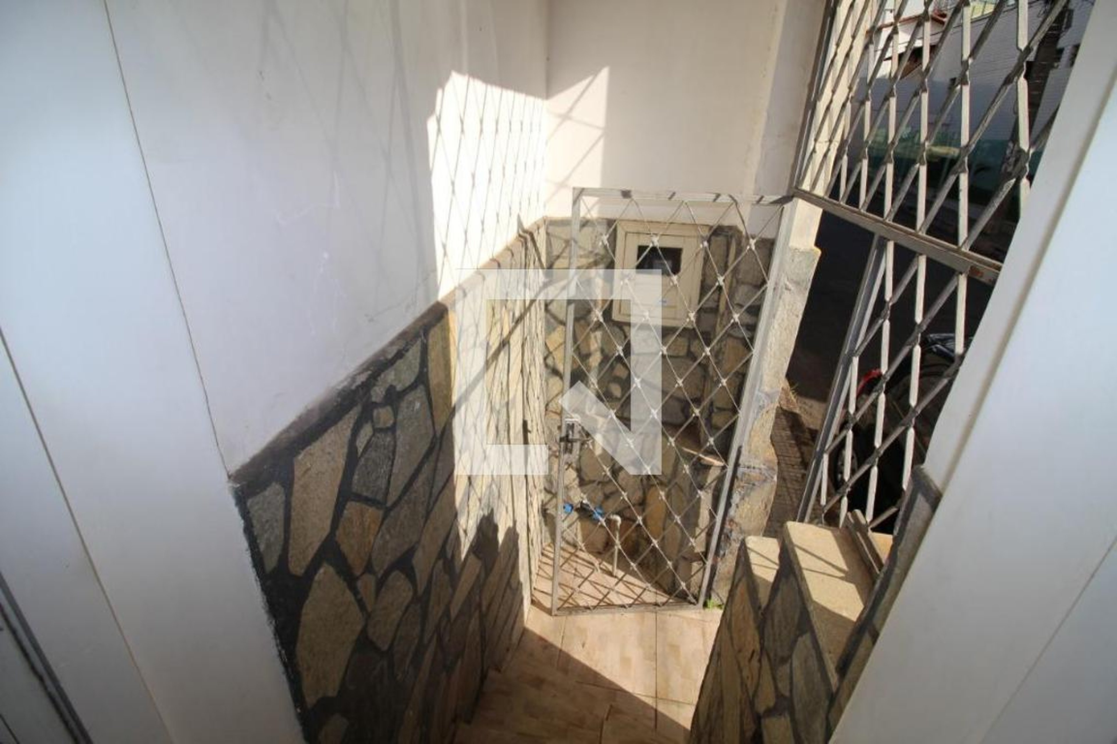 Entrada Condomínio em Rua Cura D’ars, 351